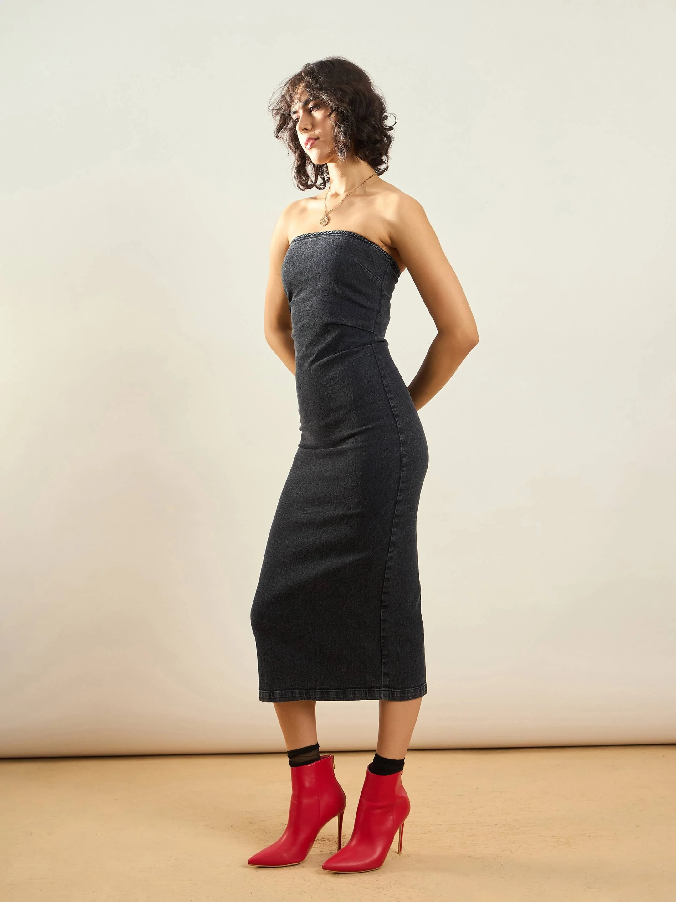 Women Black Washed Denim Tube Dress - Image 5