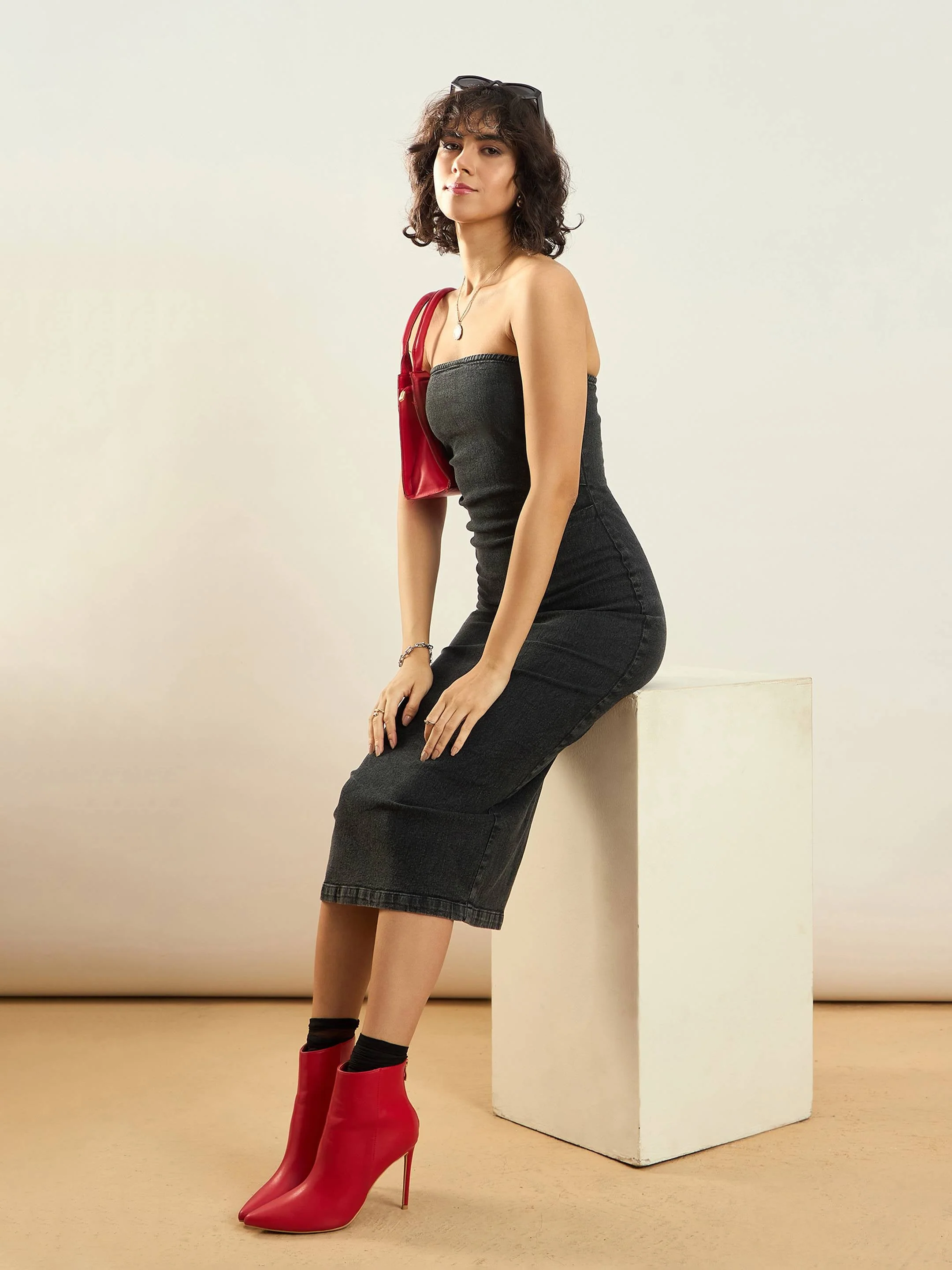 Women Black Washed Denim Tube Dress - Image 6