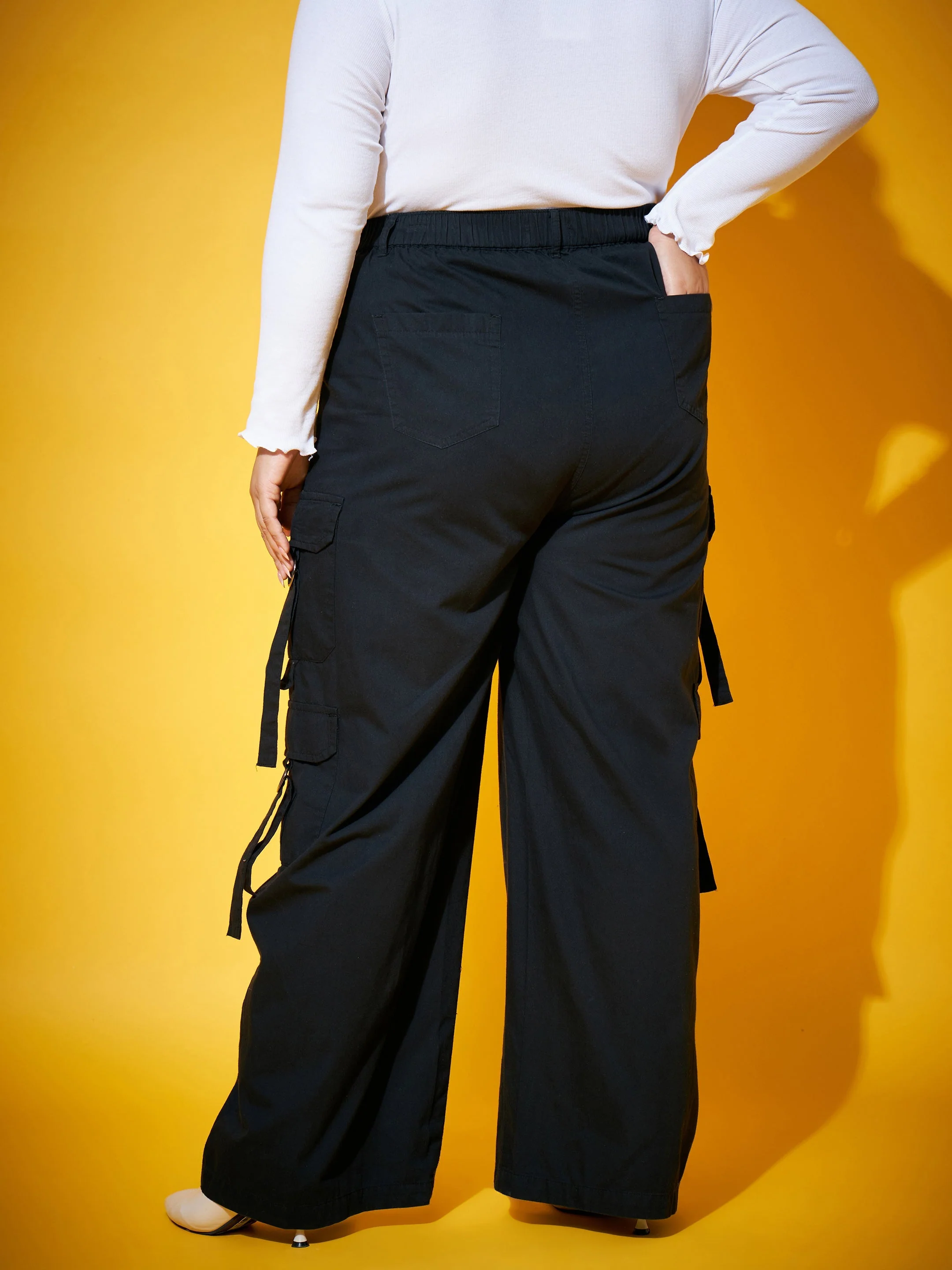 Women Black Washed Tencel Pocket Cargo Pants - Image 5