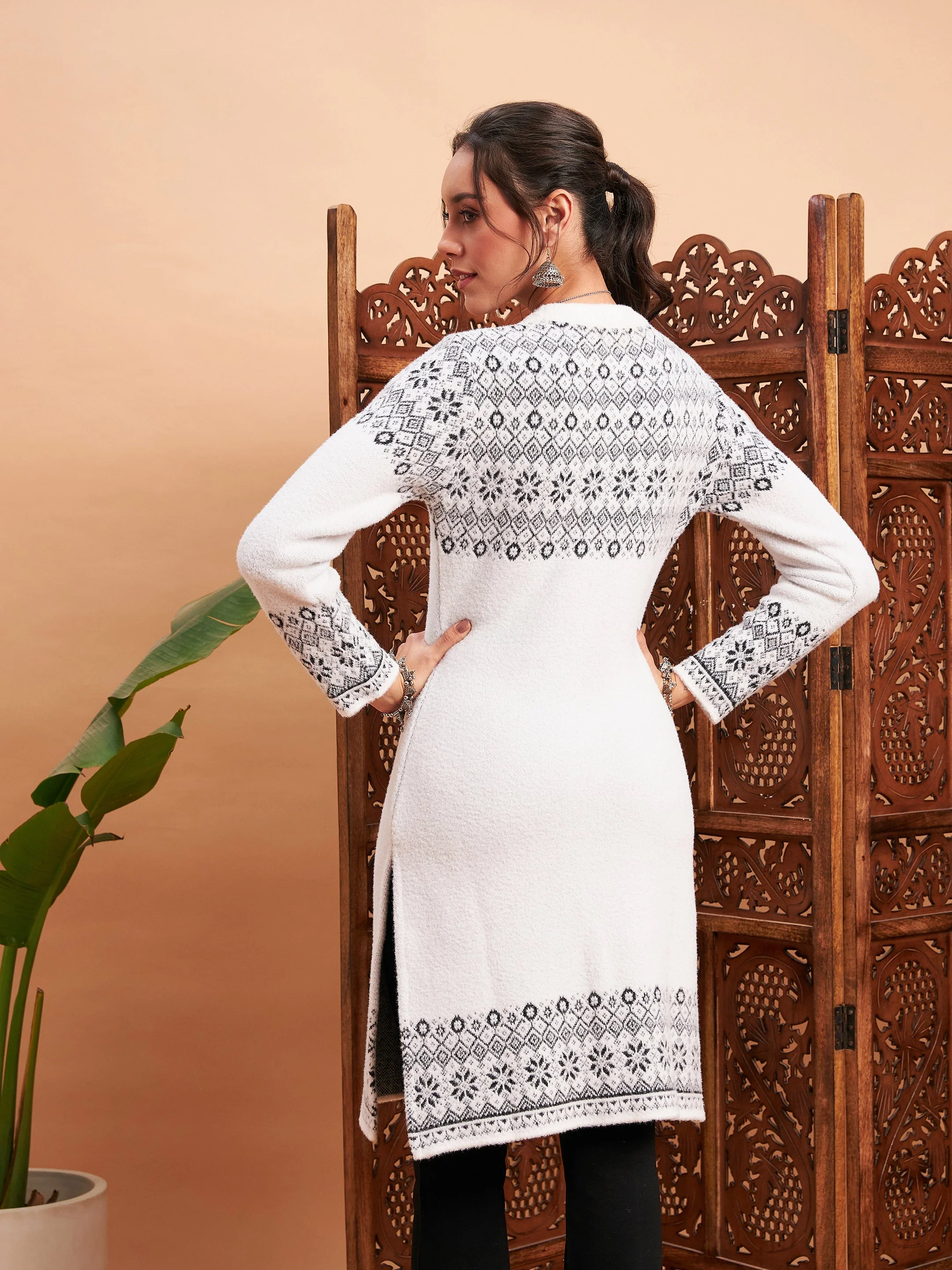 Women Black & White Hair Wool Straight Kurta - Image 5