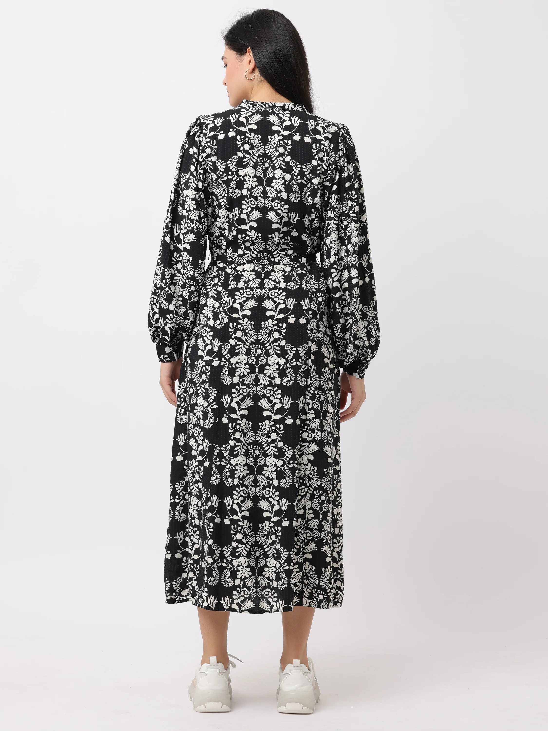 Women Black & White Printed Midi Dress - Image 3