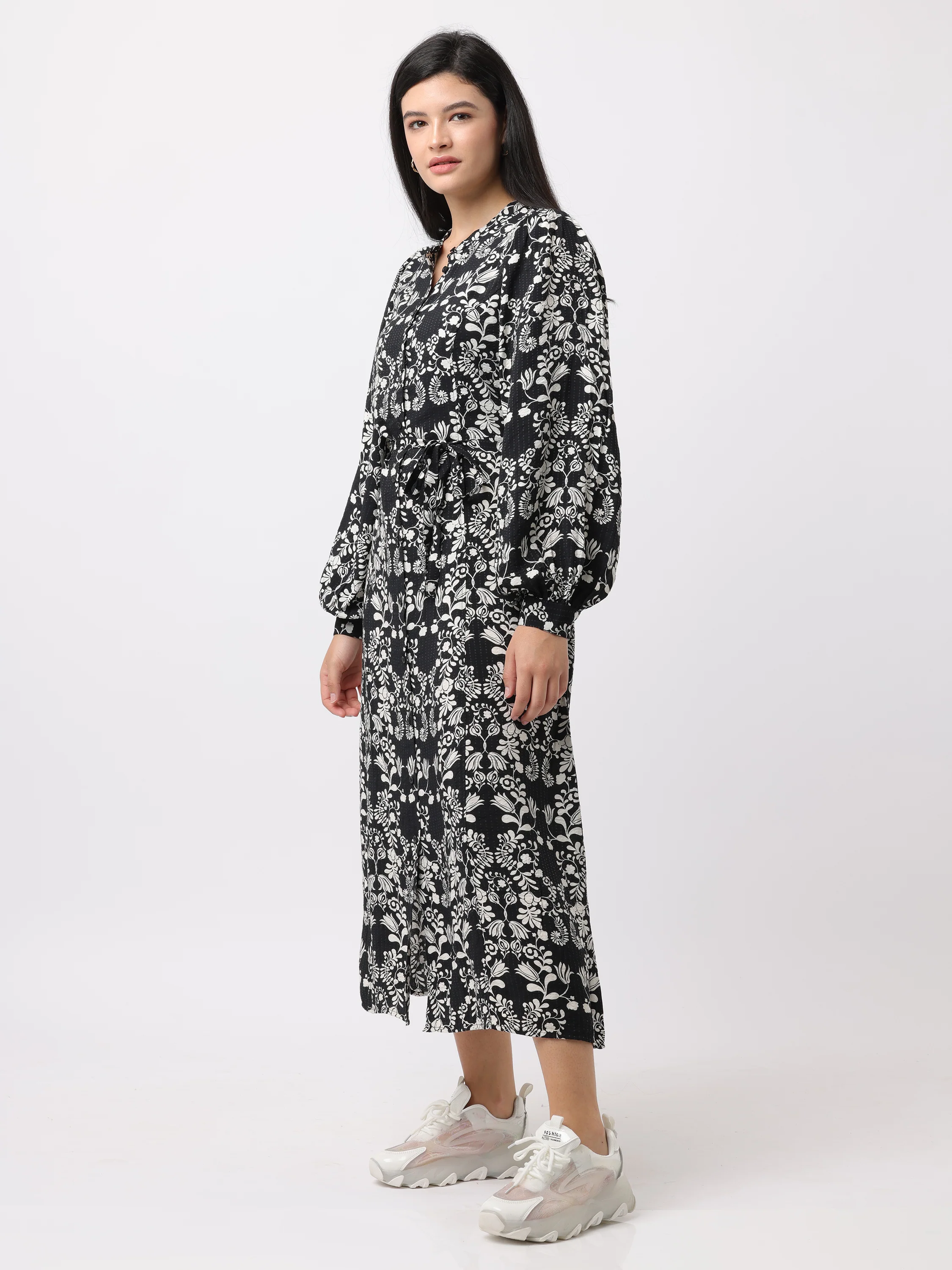 Women Black & White Printed Midi Dress - Image 4