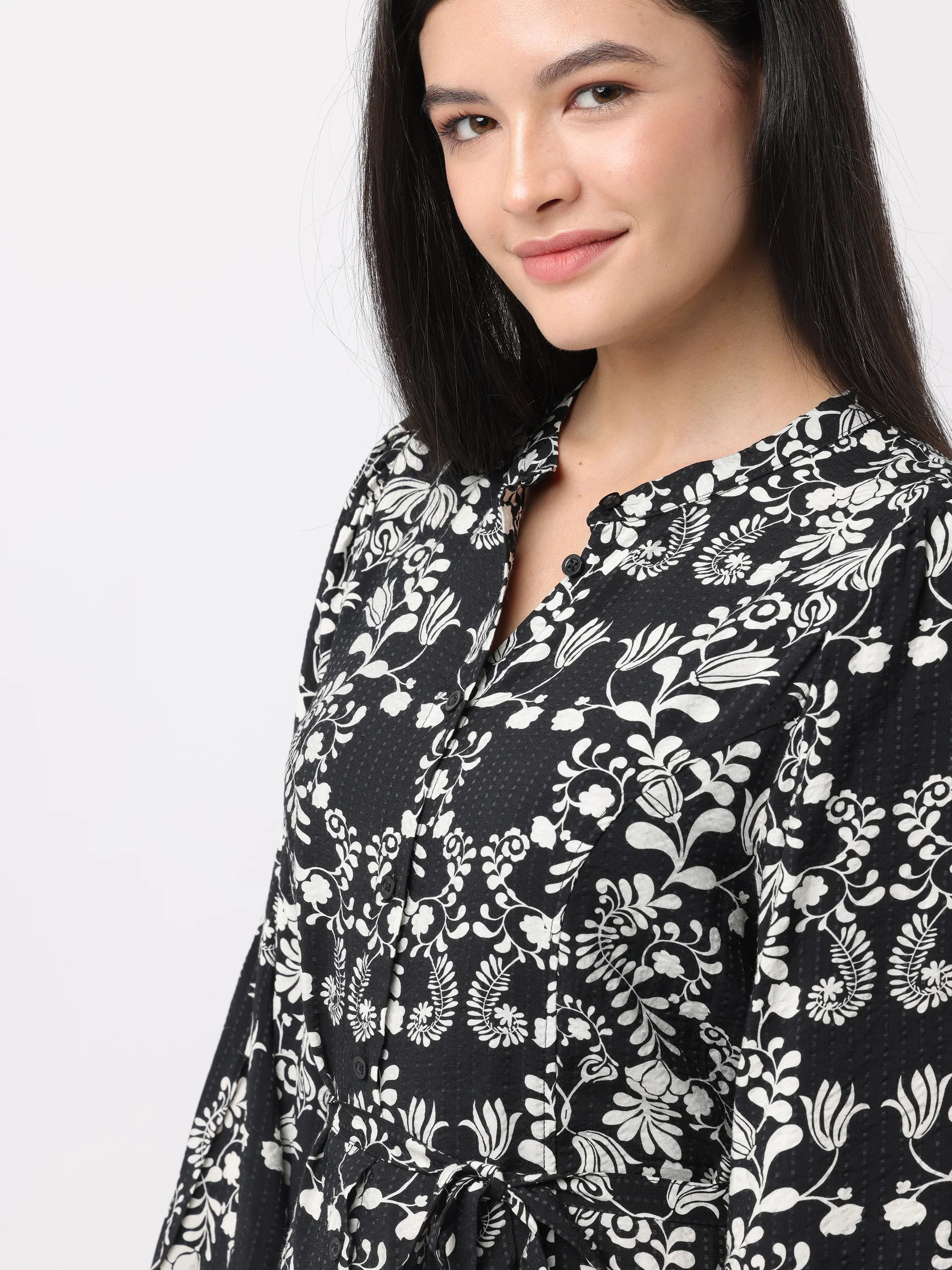 Women Black & White Printed Midi Dress - Image 5