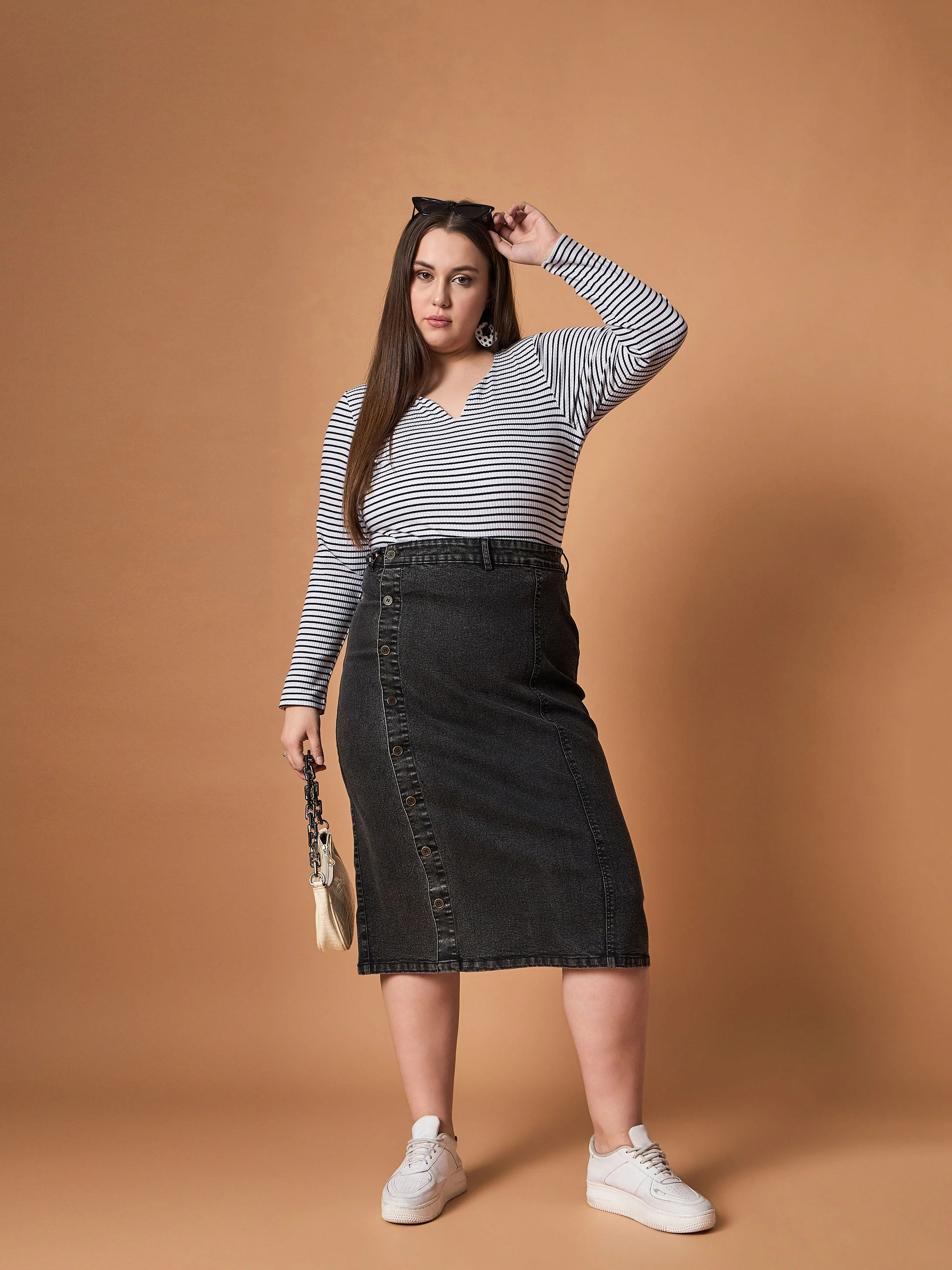 Women Black & White Rib Stripe Full Sleeves Top - Image 2