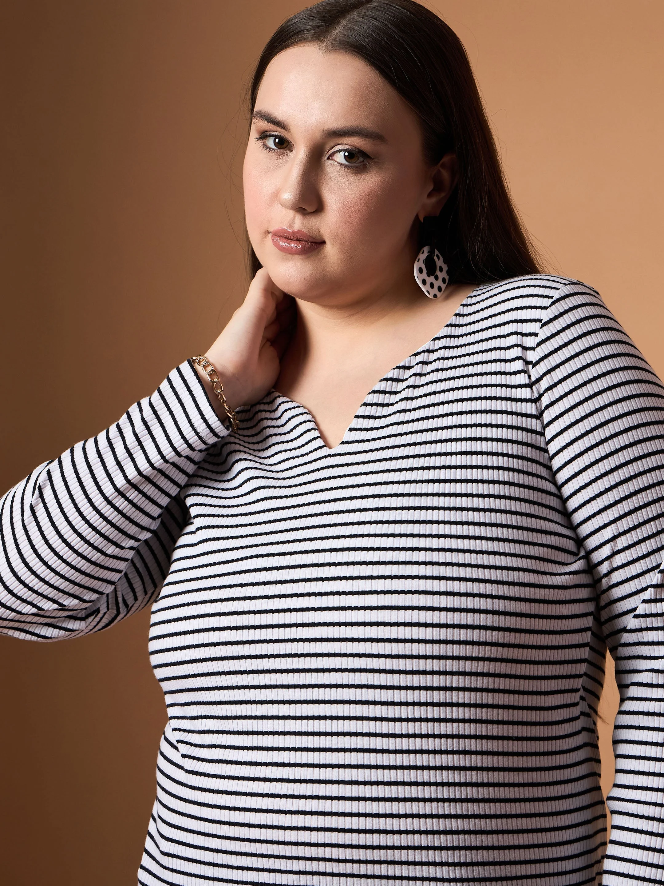 Women Black & White Rib Stripe Full Sleeves Top - Image 4
