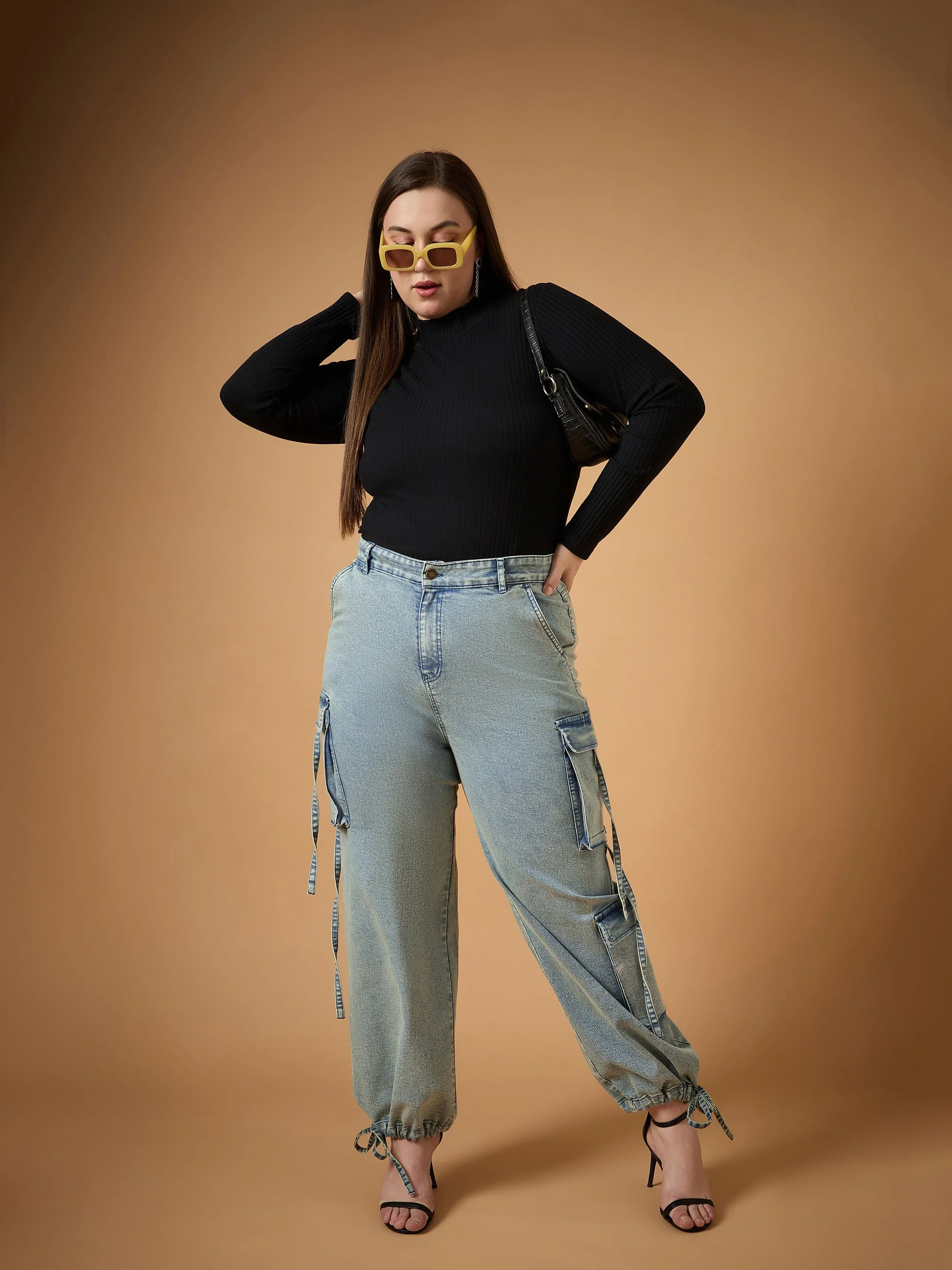 Women Blue Acid Wash Side Pocket Straight Fit Jeans - Image 2
