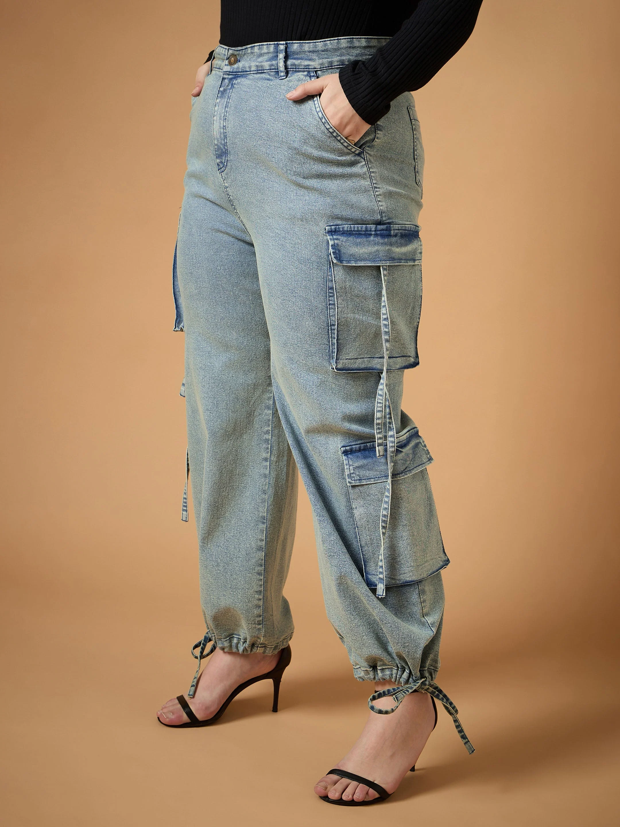 Women Blue Acid Wash Side Pocket Straight Fit Jeans - Image 3