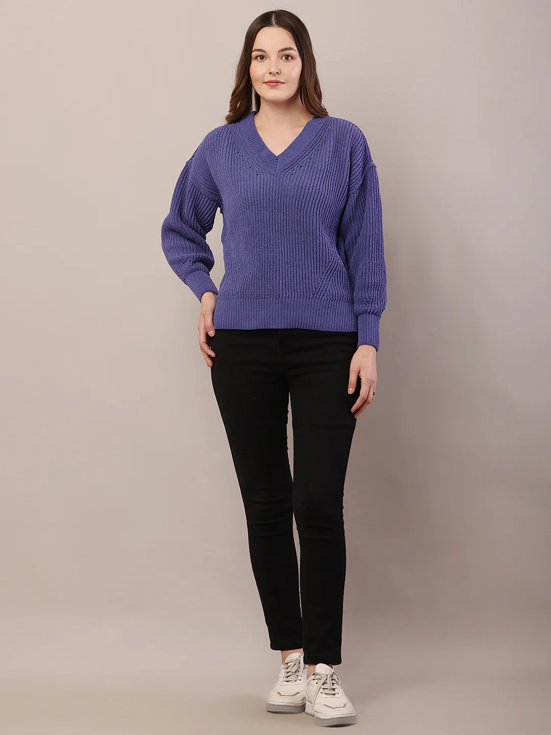 Women blue acrylic knitted v-neck sweater - Image 3