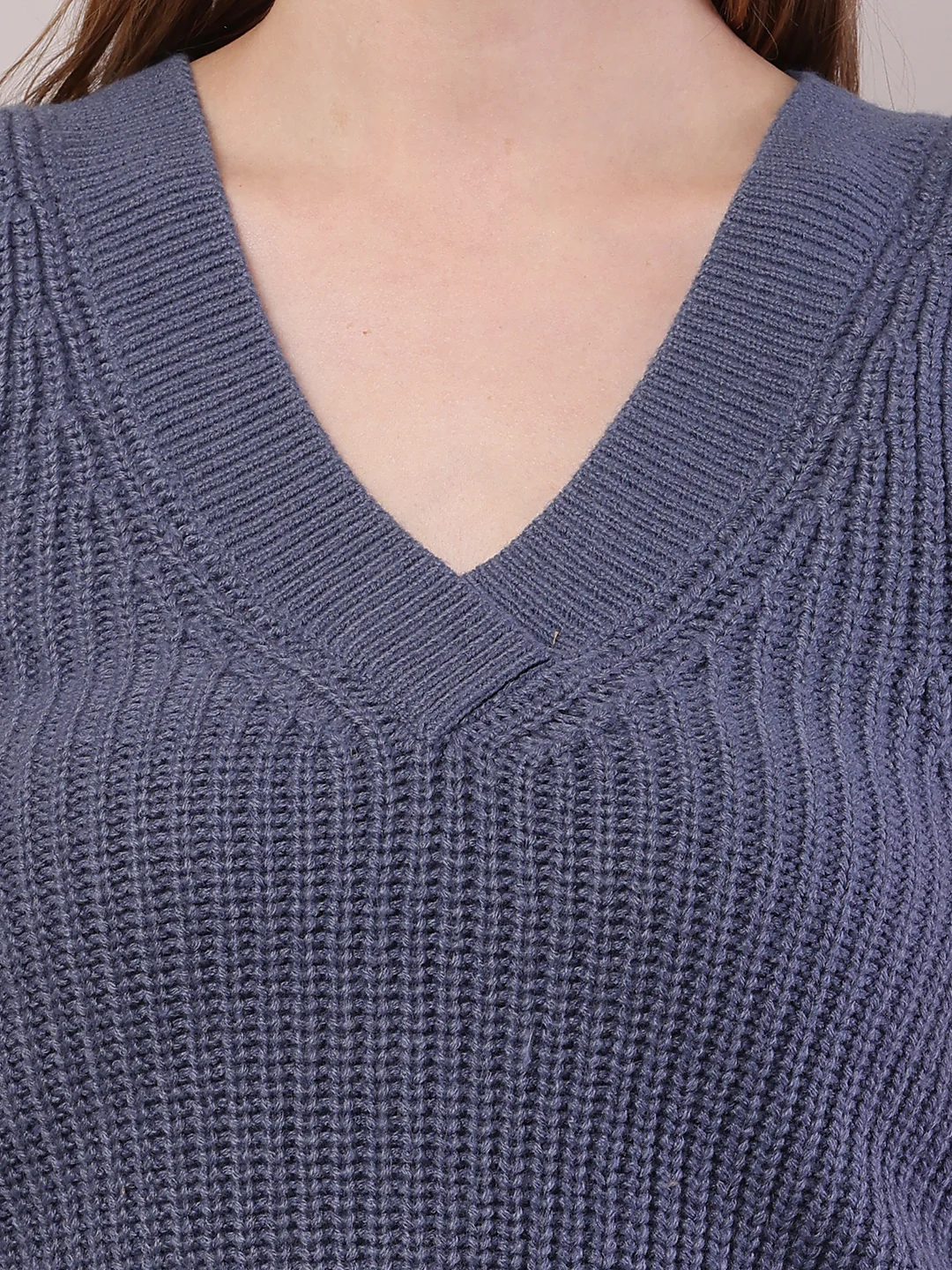 Women Blue Acrylic Sleeveless V-Neck Cable Knit Sweater - Image 5