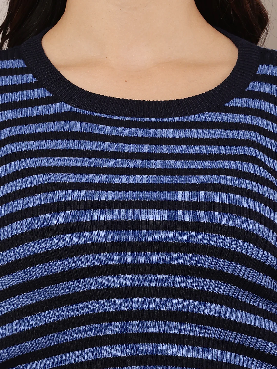 Women Blue & Black Round Neck Sweater - Image 5