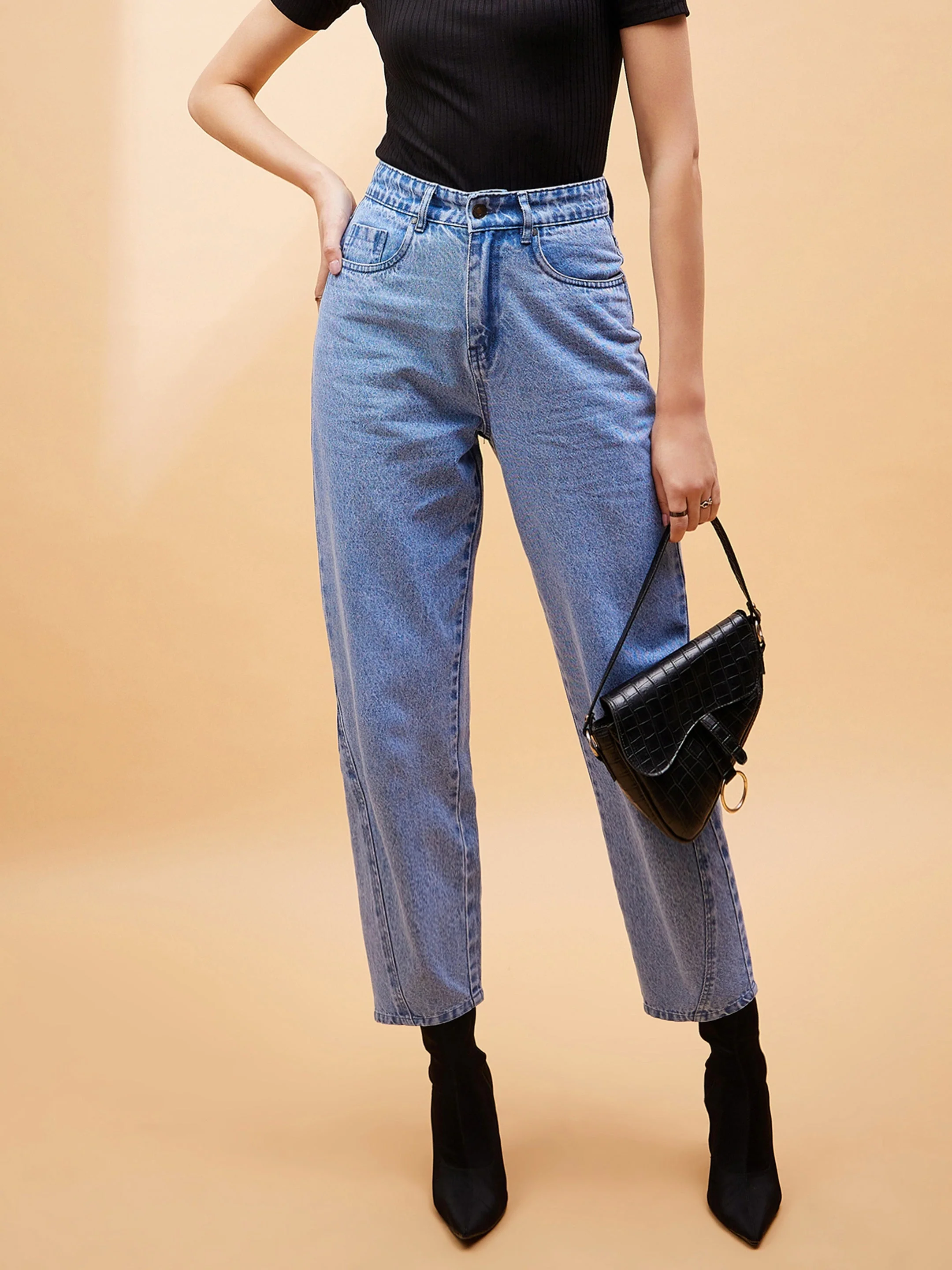 Women Blue Balloon Fit Jeans - Image 2