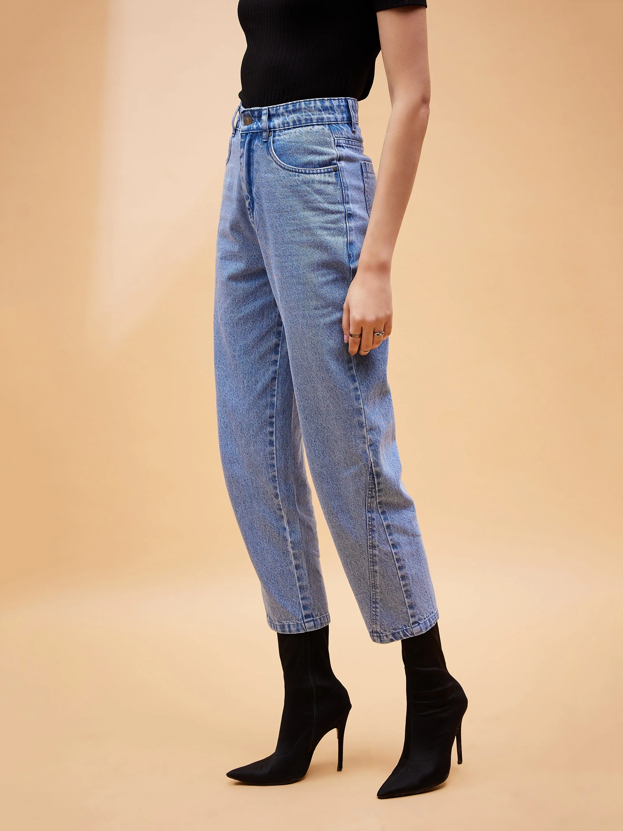 Women Blue Balloon Fit Jeans - Image 3