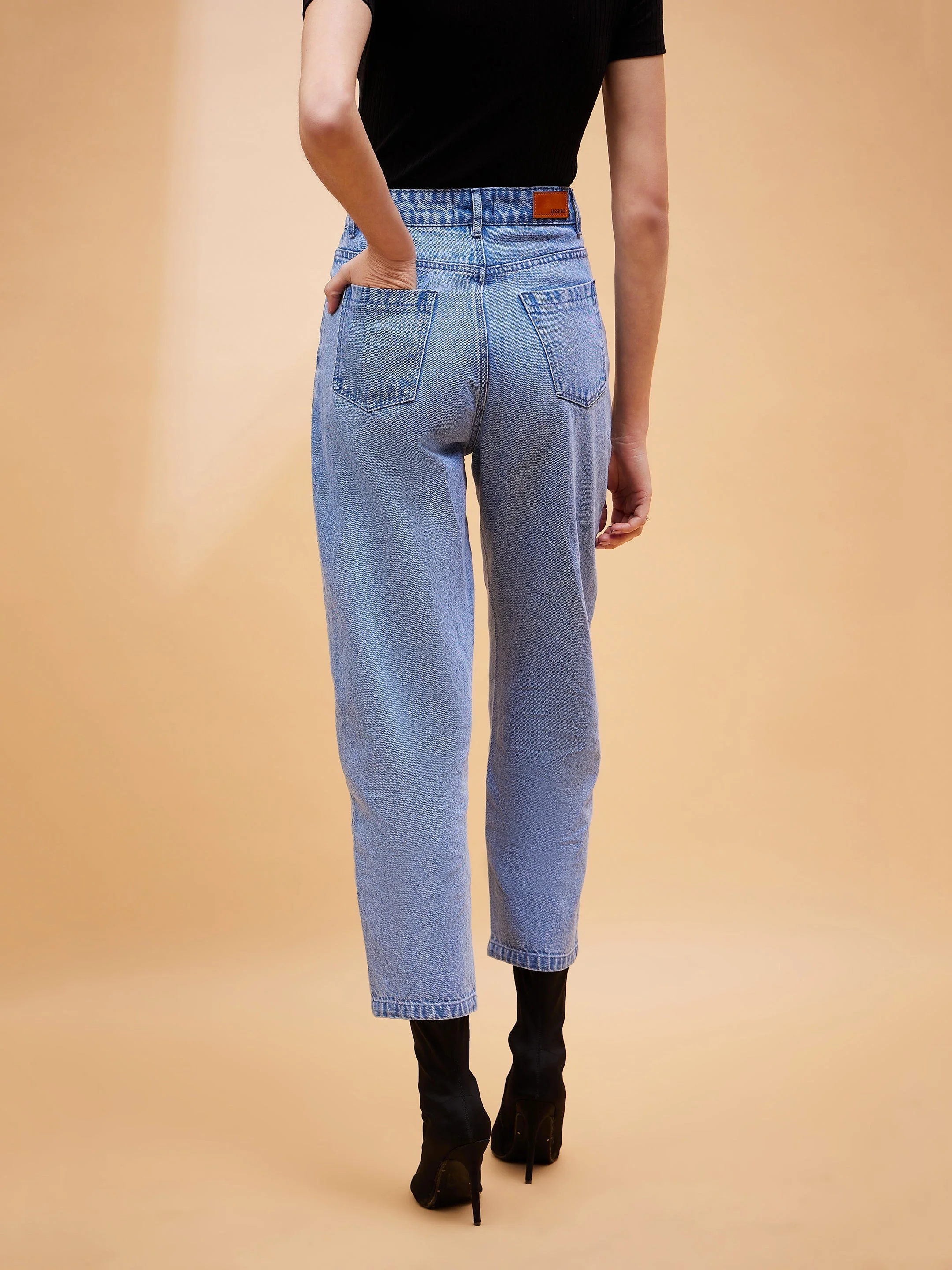 Women Blue Balloon Fit Jeans - Image 5