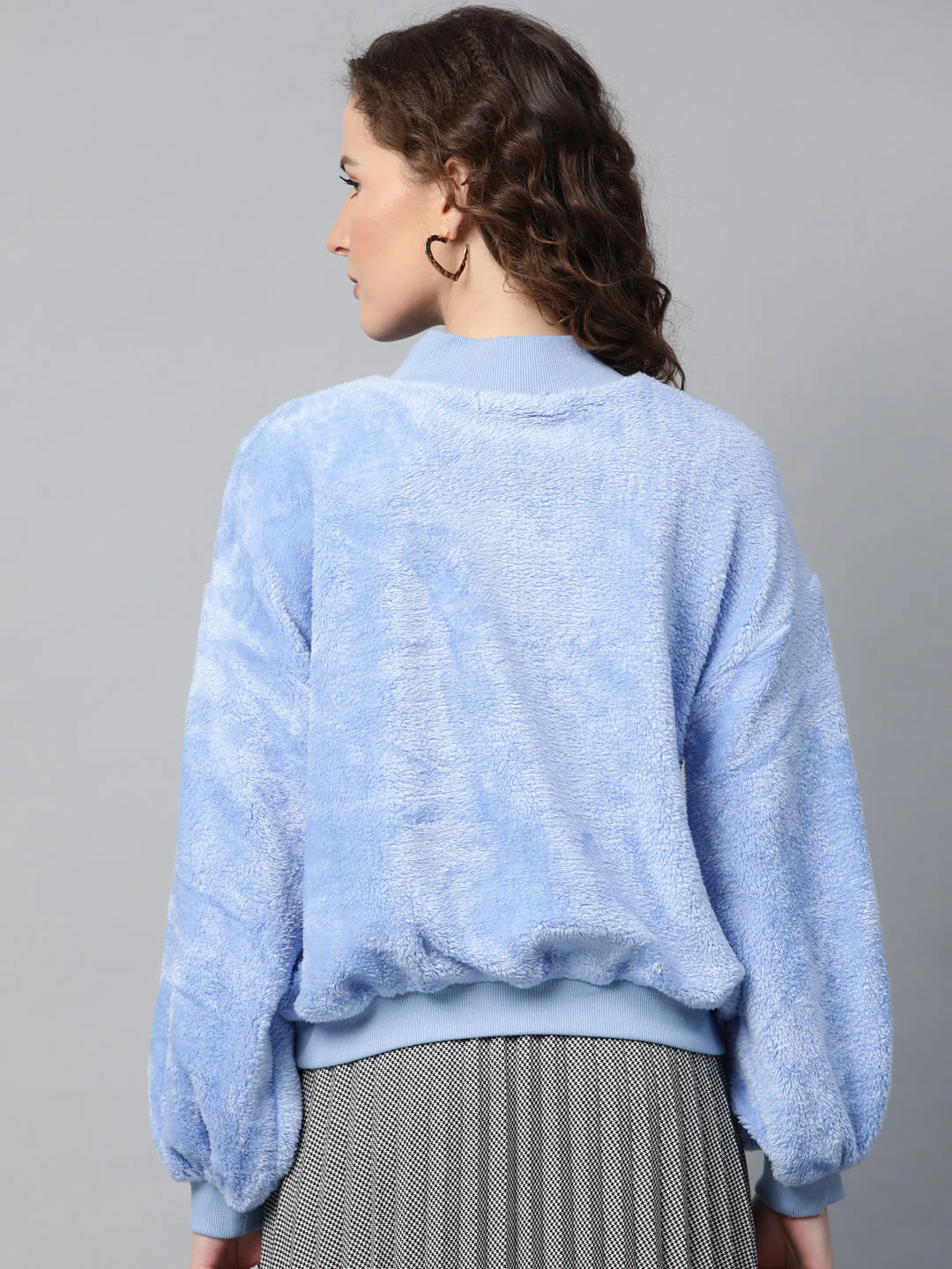 Women Blue Balloon Sleeve Faux Fur Sweatshirt - Image 3