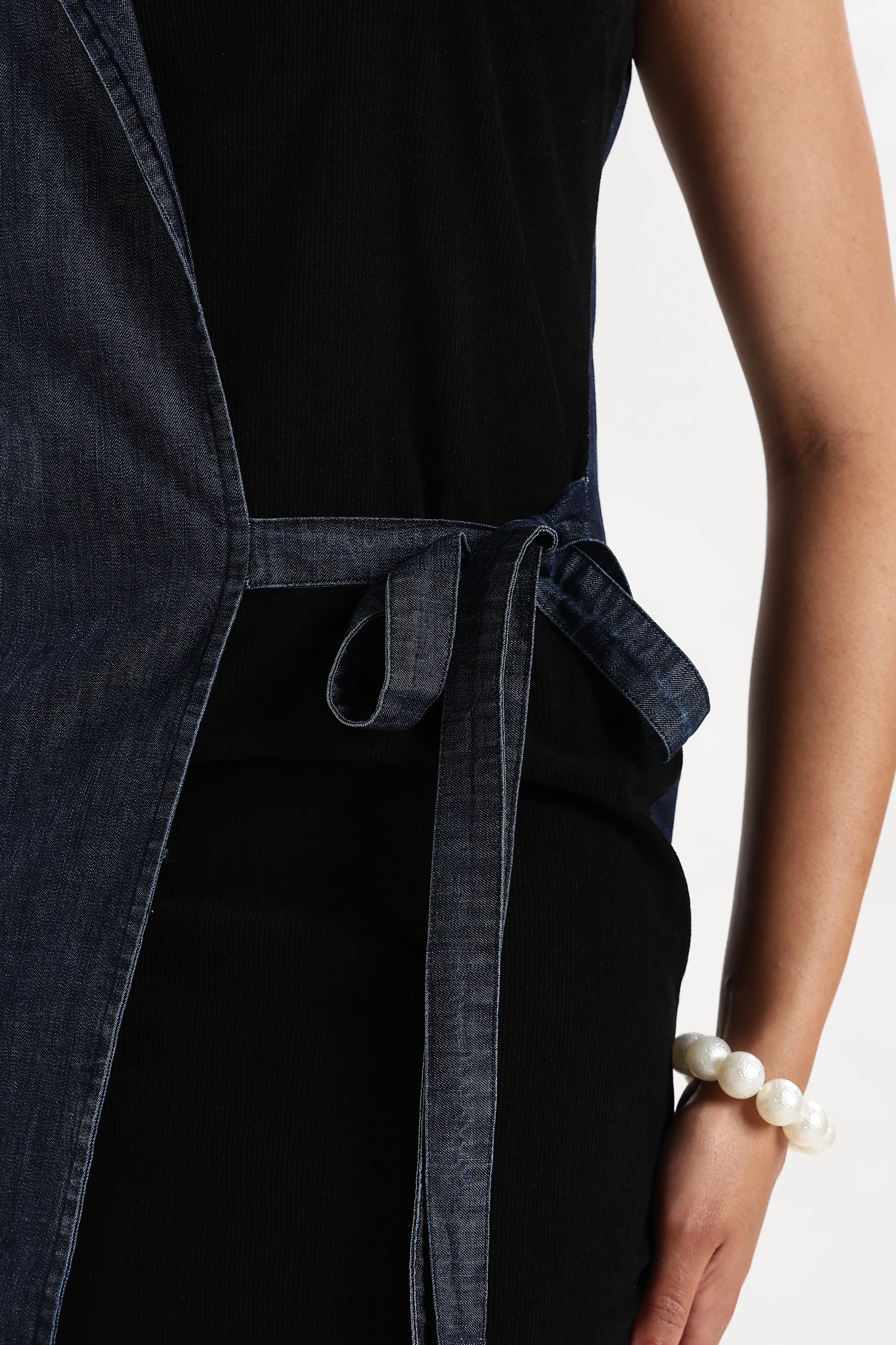 Women Blue & Black Denim Bodycon Dress - Image 4
