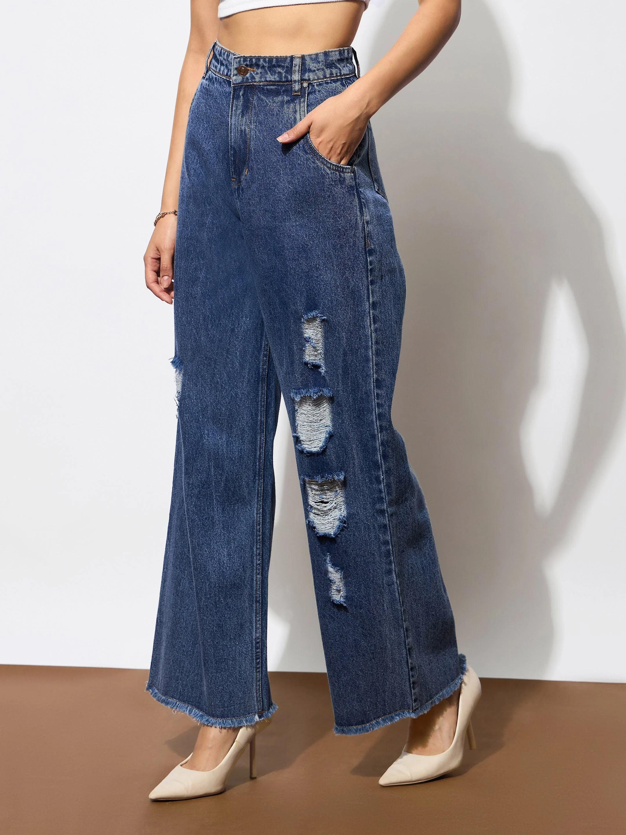 Women Blue Blast Heavy Distressed Straight Frayed Jeans - Image 3