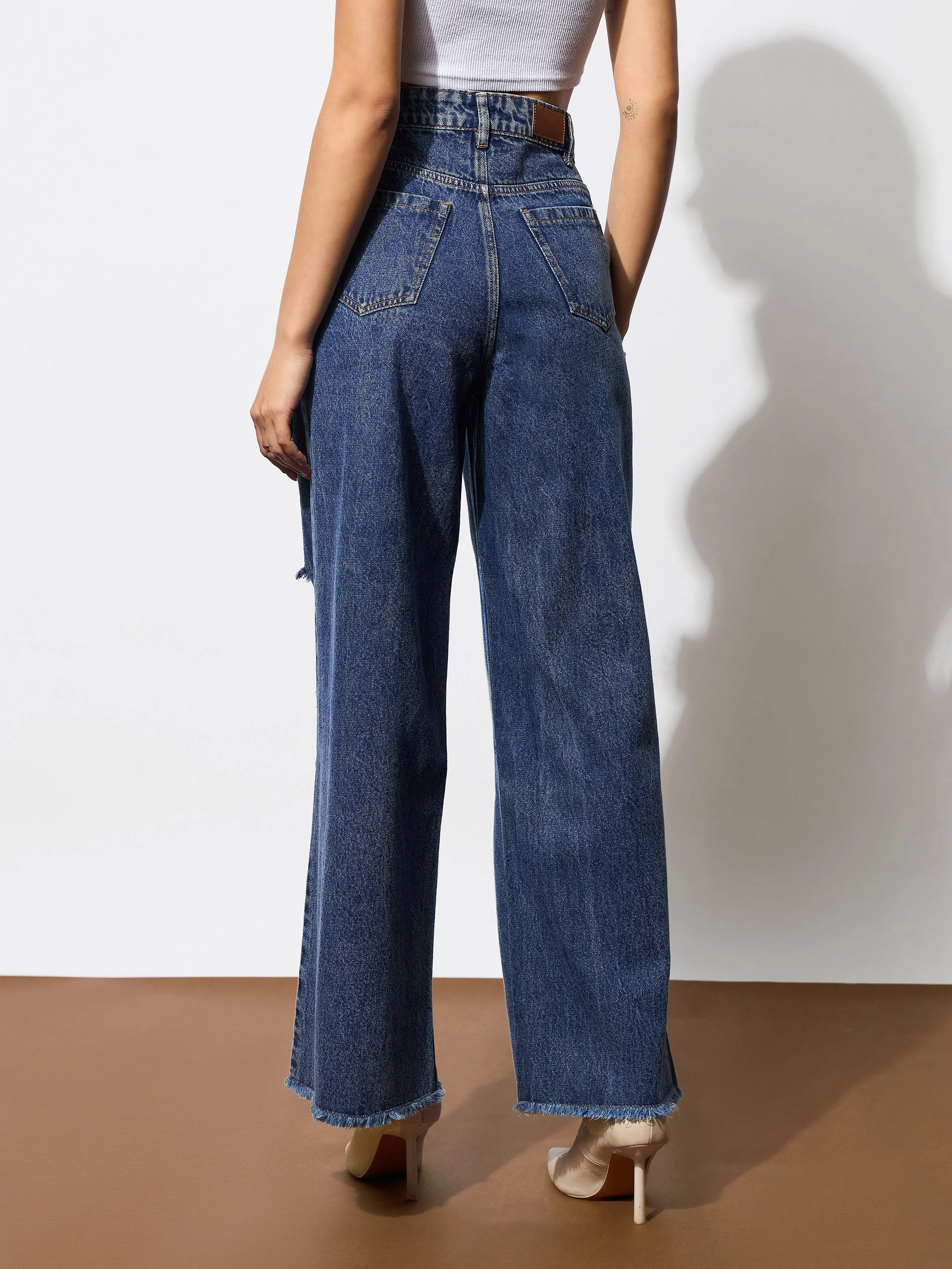 Women Blue Blast Heavy Distressed Straight Frayed Jeans - Image 5