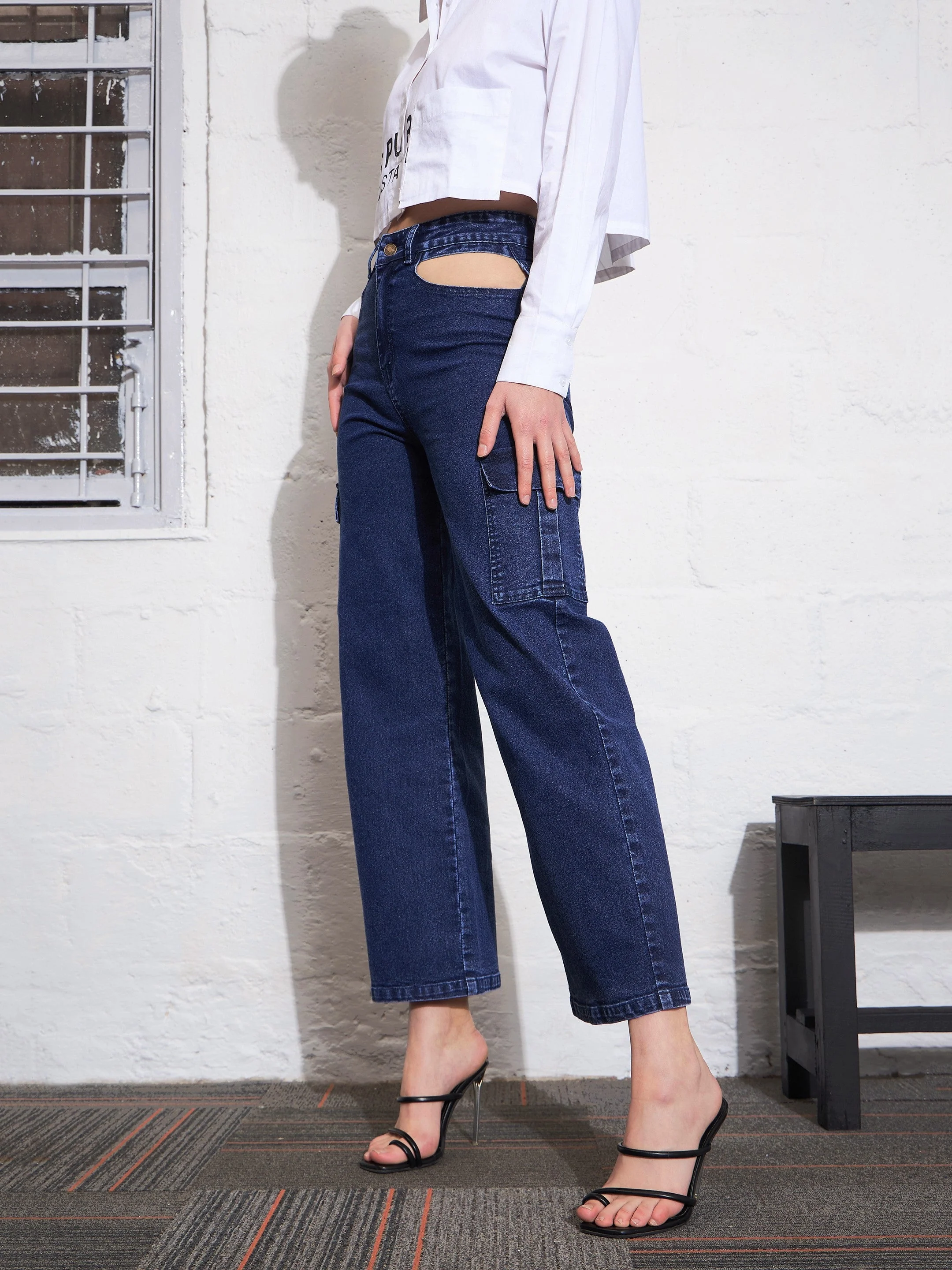 Women Blue Blast Waist Cut Out Cargo Jeans - Image 3
