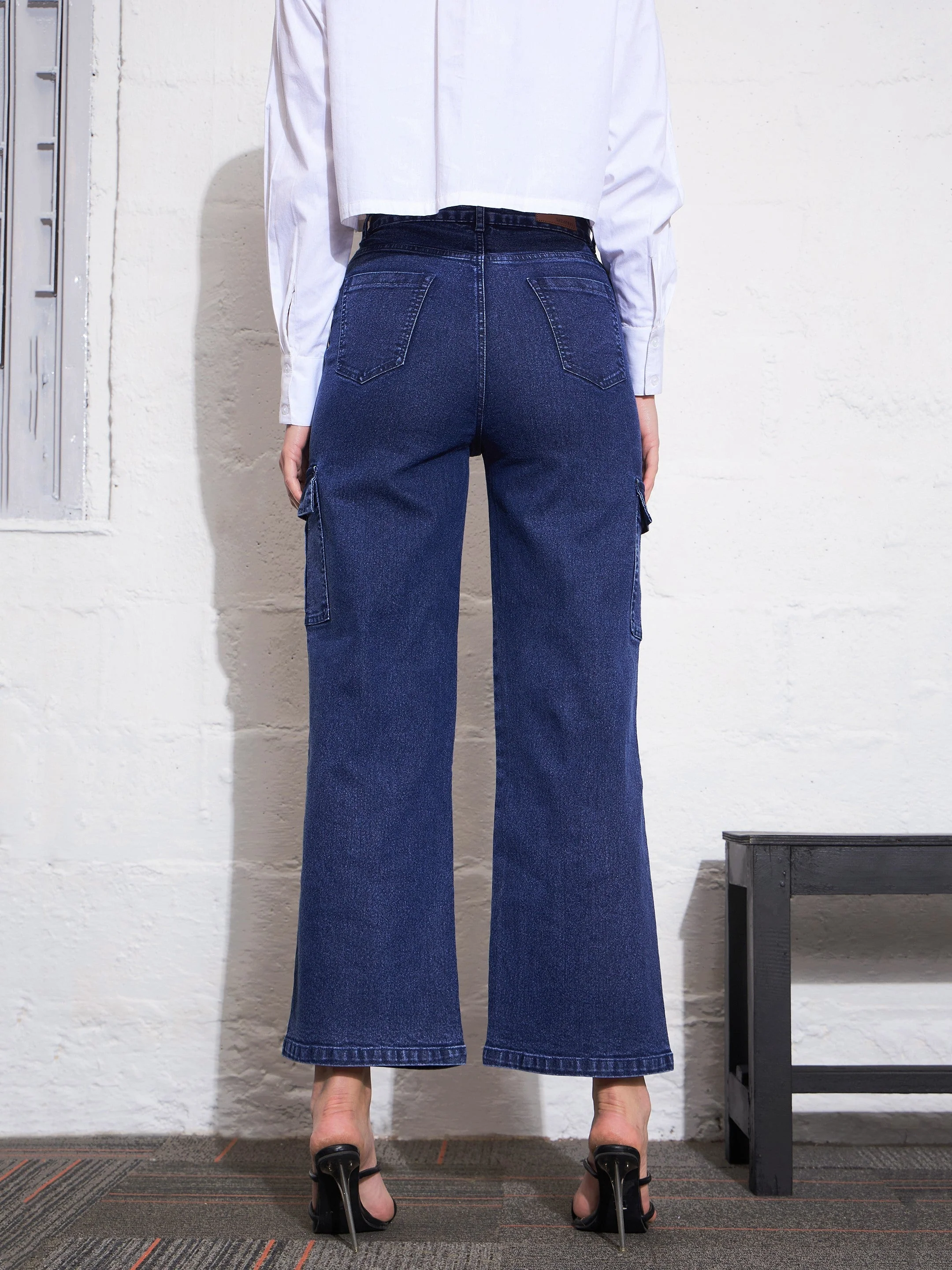 Women Blue Blast Waist Cut Out Cargo Jeans - Image 5