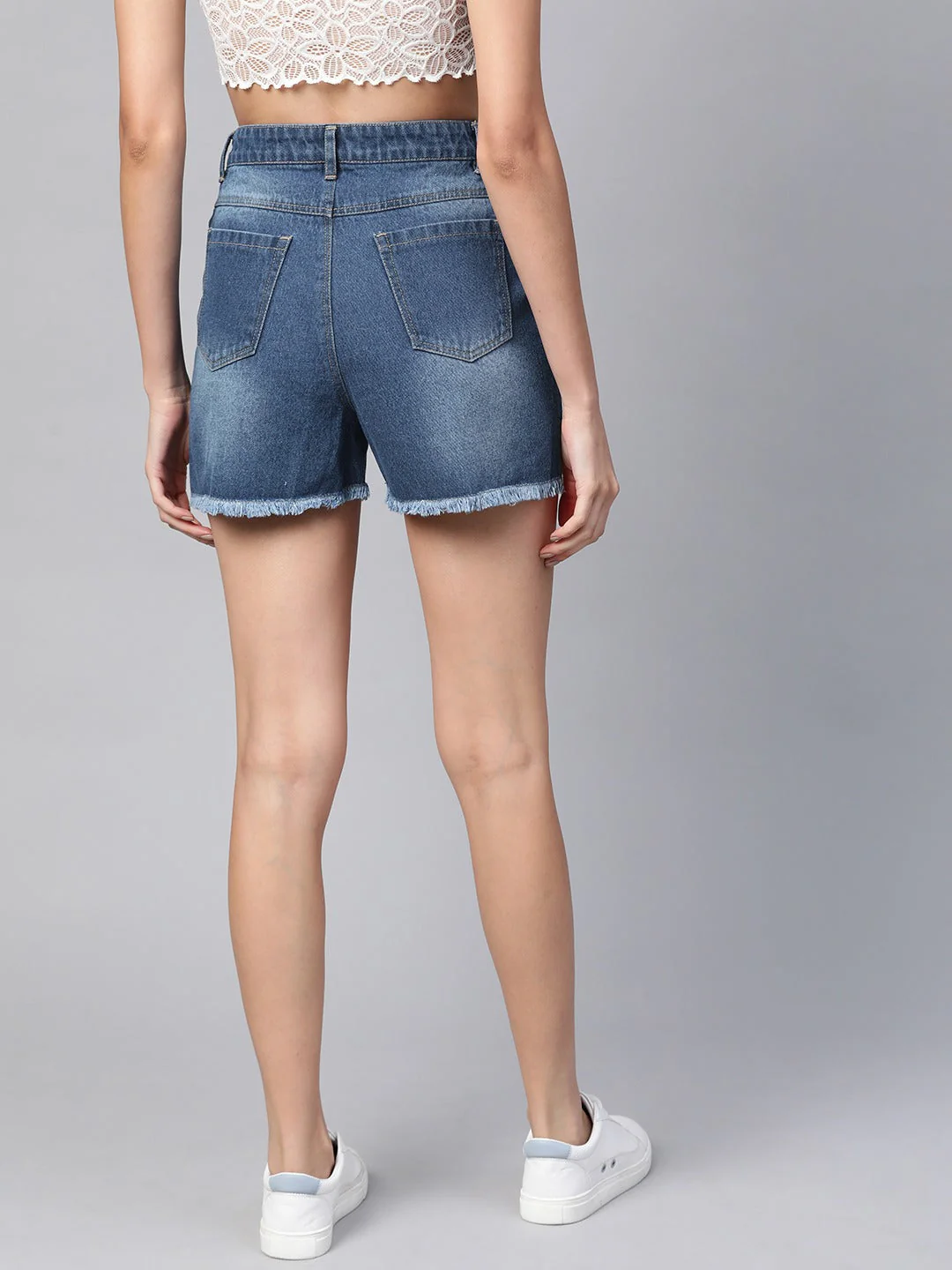 Women Blue Bleach Wash Frayed Look Shorts - Image 3