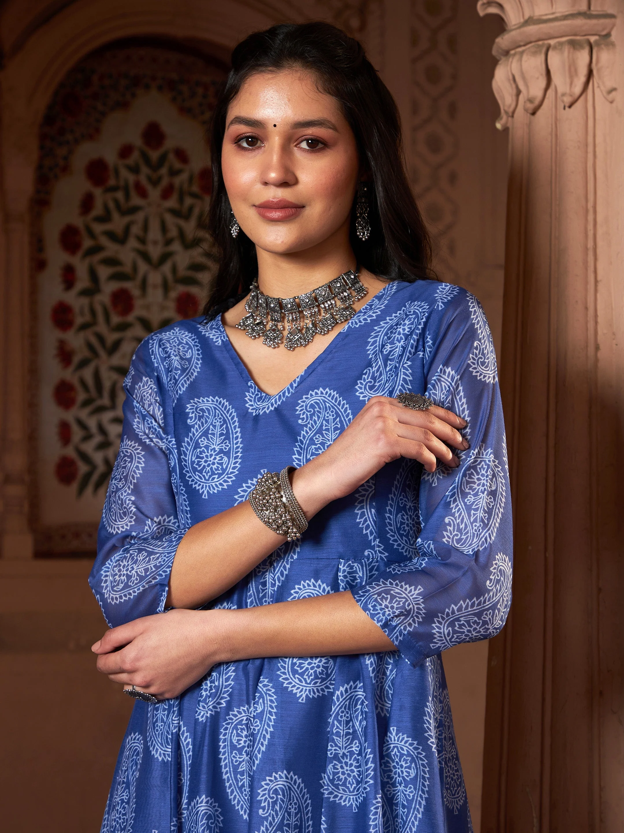 Women Blue Chanderi Paisley Long Anarkali Kurta - Image 4