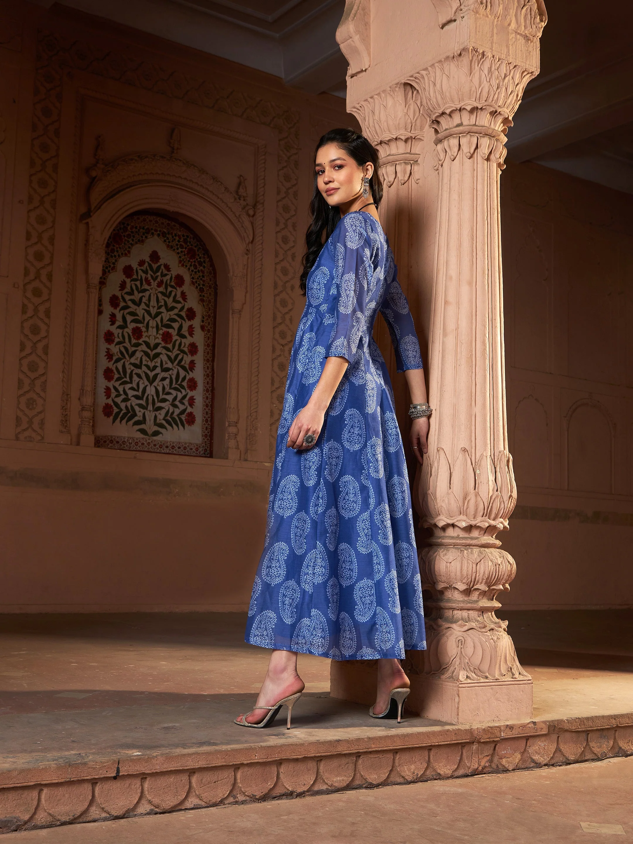 Women Blue Chanderi Paisley Long Anarkali Kurta - Image 5