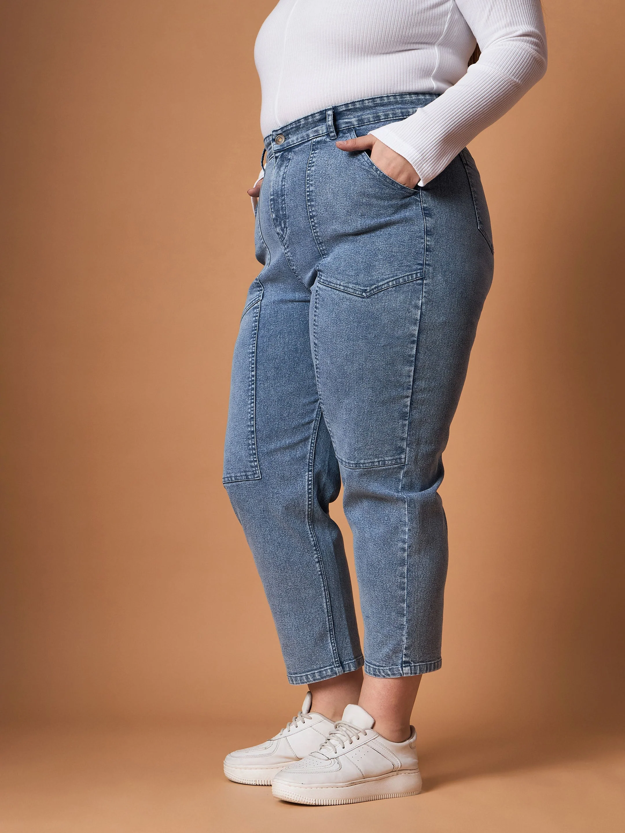Women Blue Denim Balloon Fit Jeans - Image 3