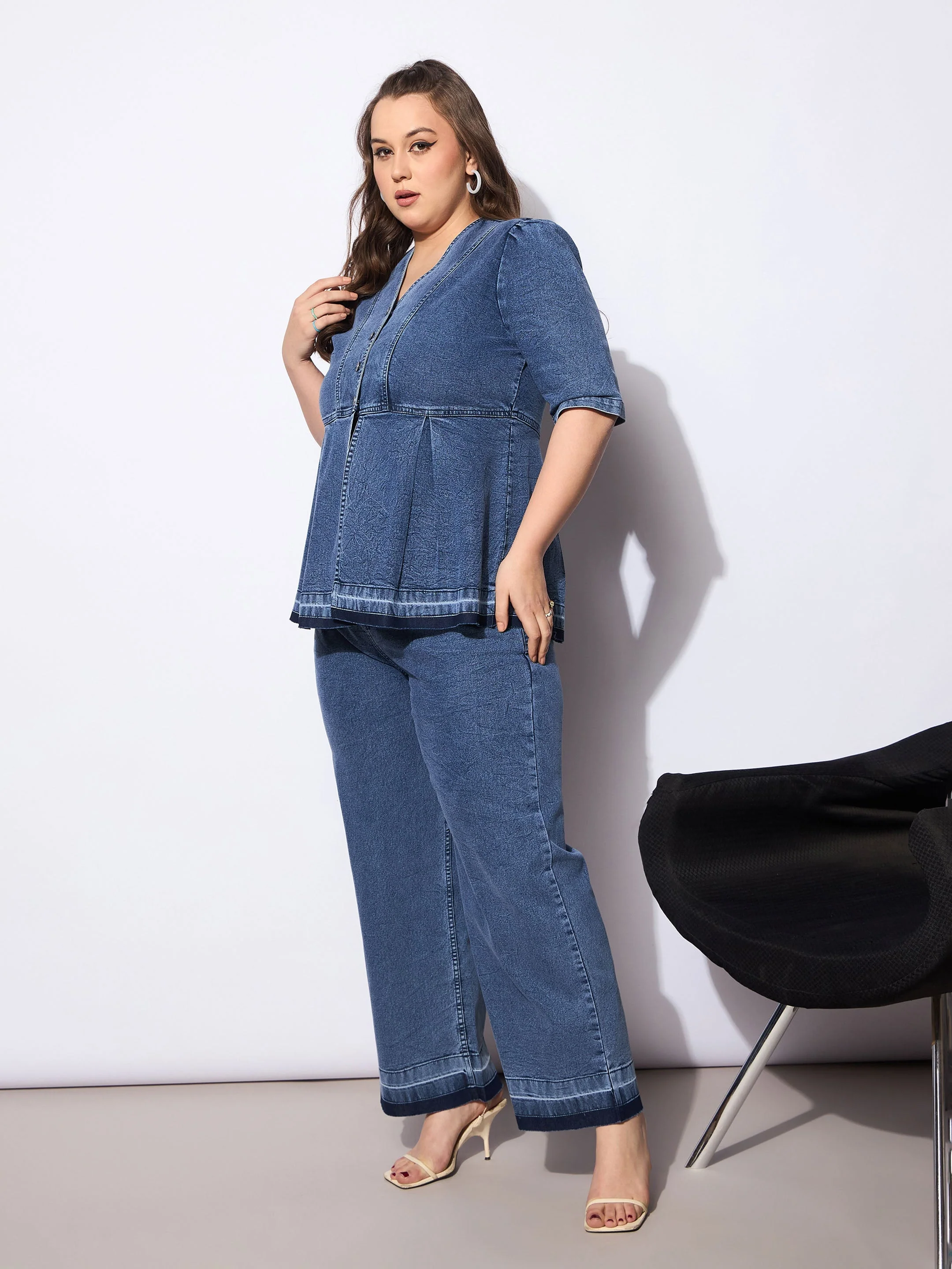 Women Blue Denim Metal Button Peplum Top With Jeans - Image 3