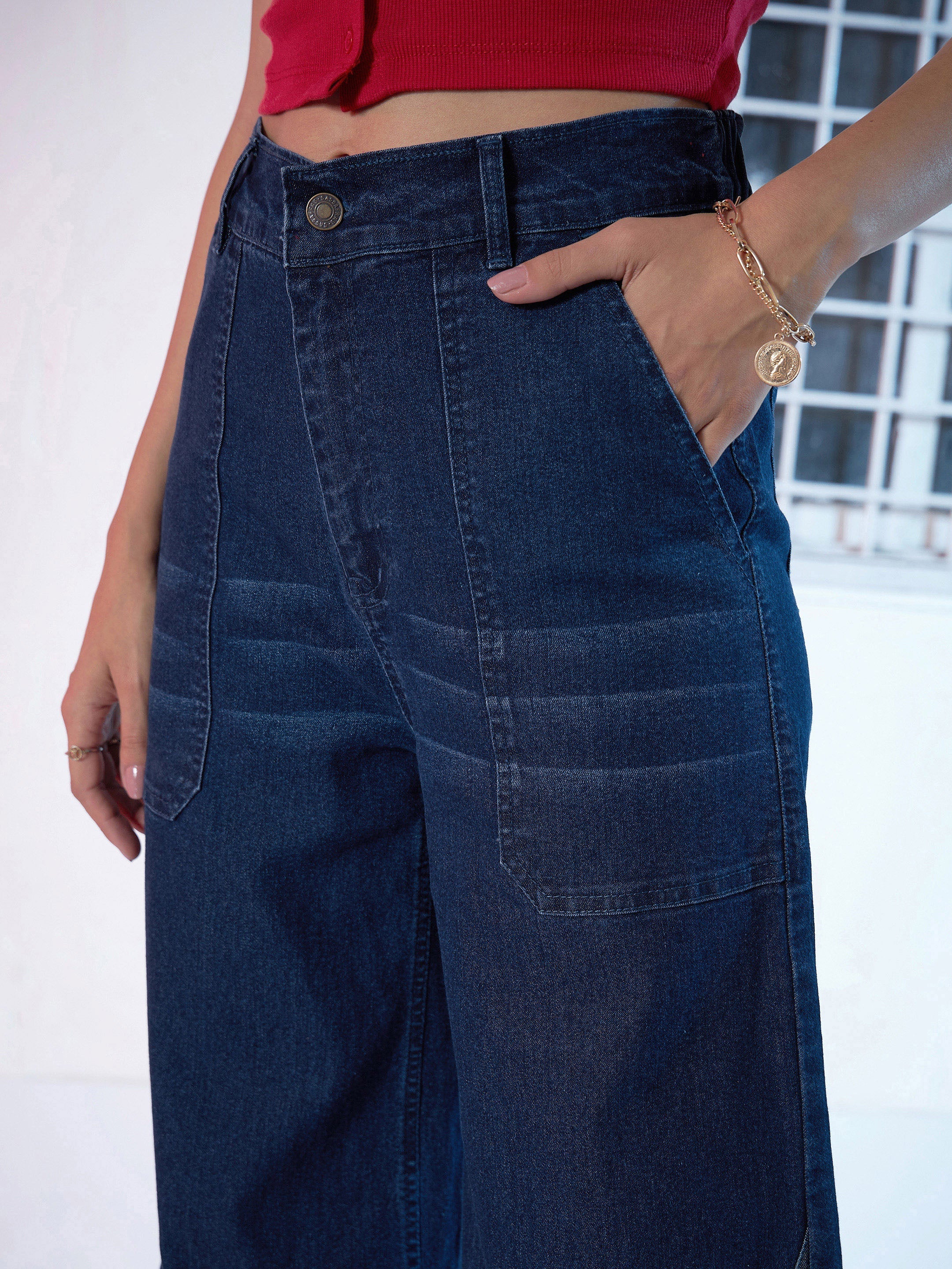 Women Blue Denim Raw Hem Staright Fit Jeans - Image 4