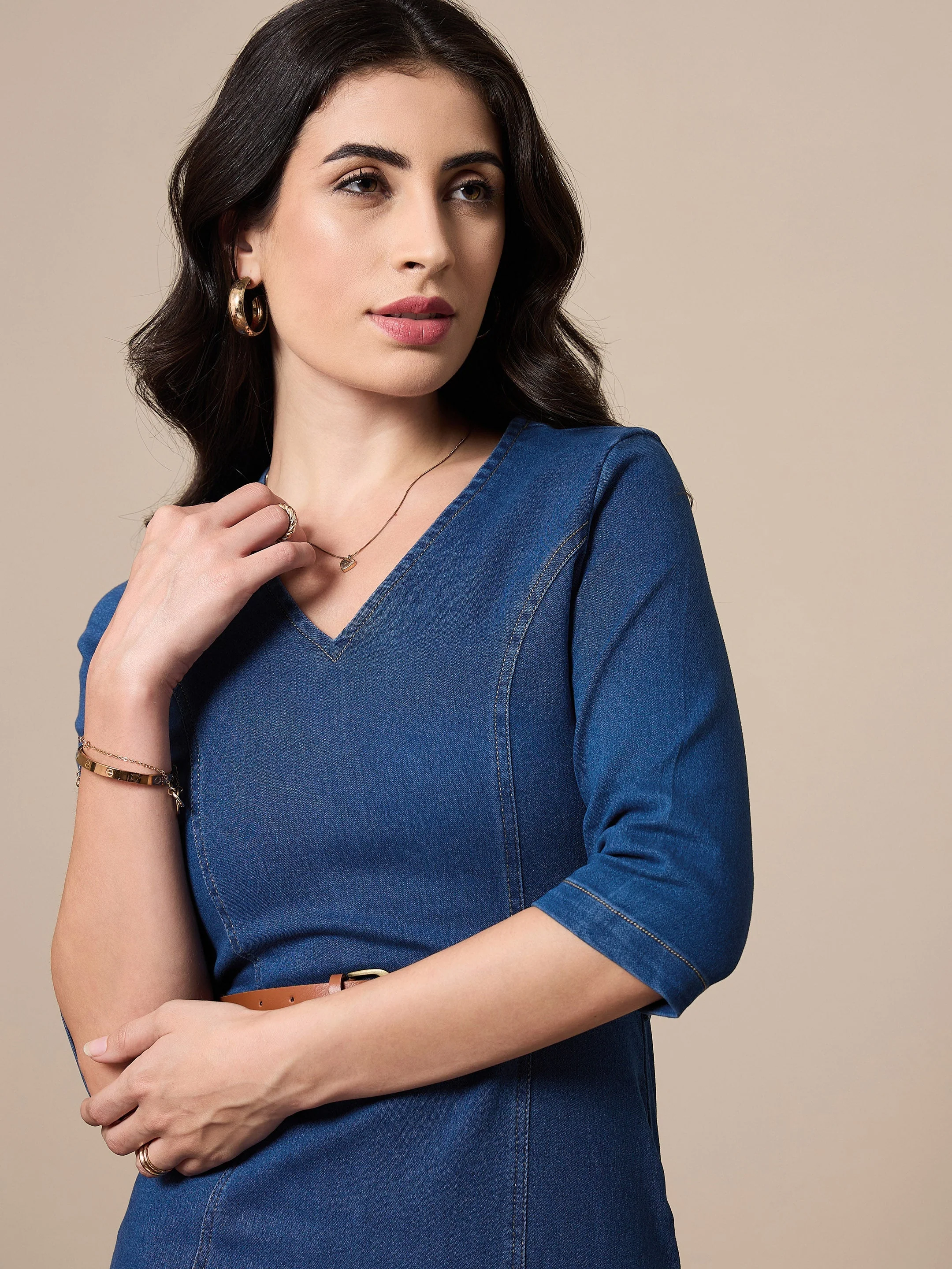 Women Blue Denim V-Neck Below Knee Dress - Image 3