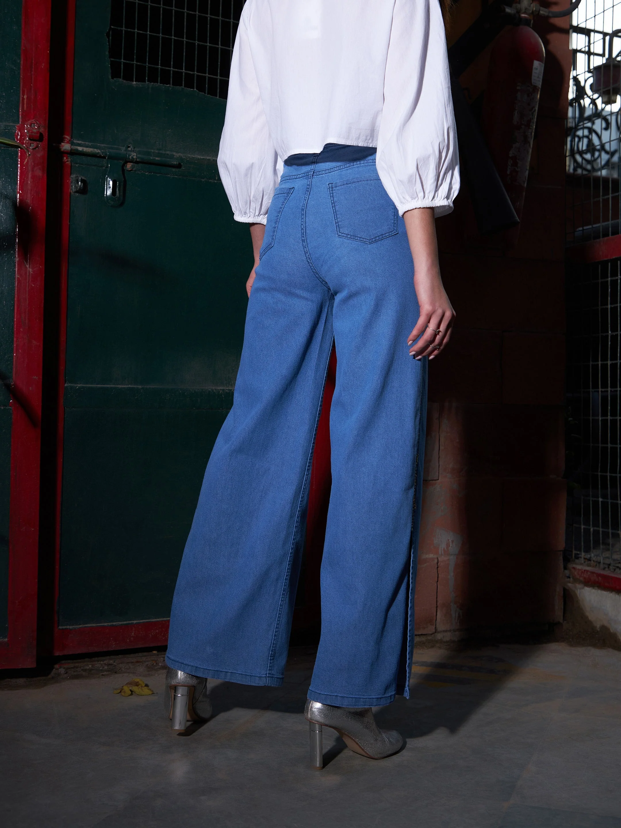 Women Blue Diamante Side Slit Straight Jeans - Image 6
