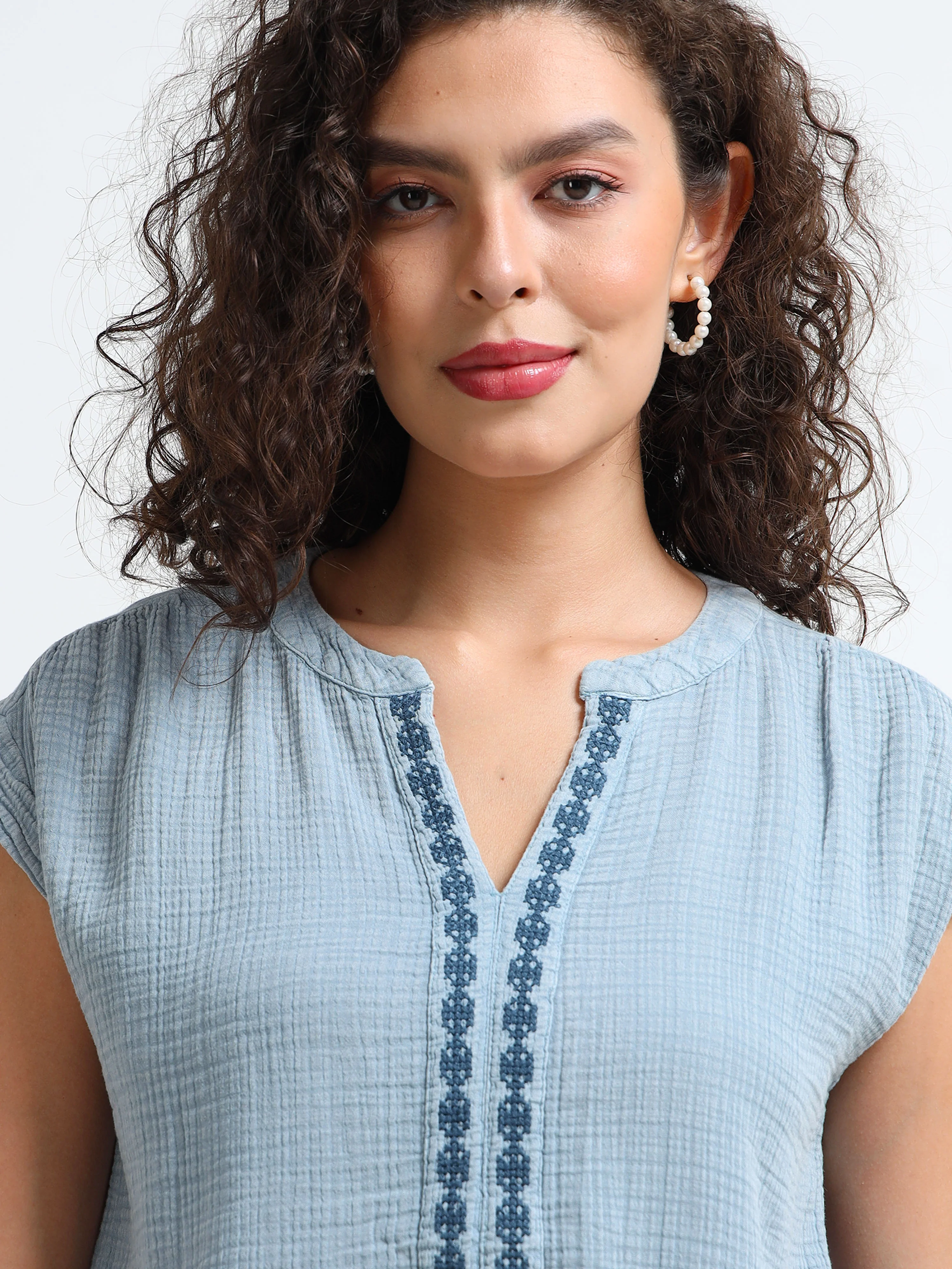 Women Blue Double Gauze Embroidered Top - Image 4