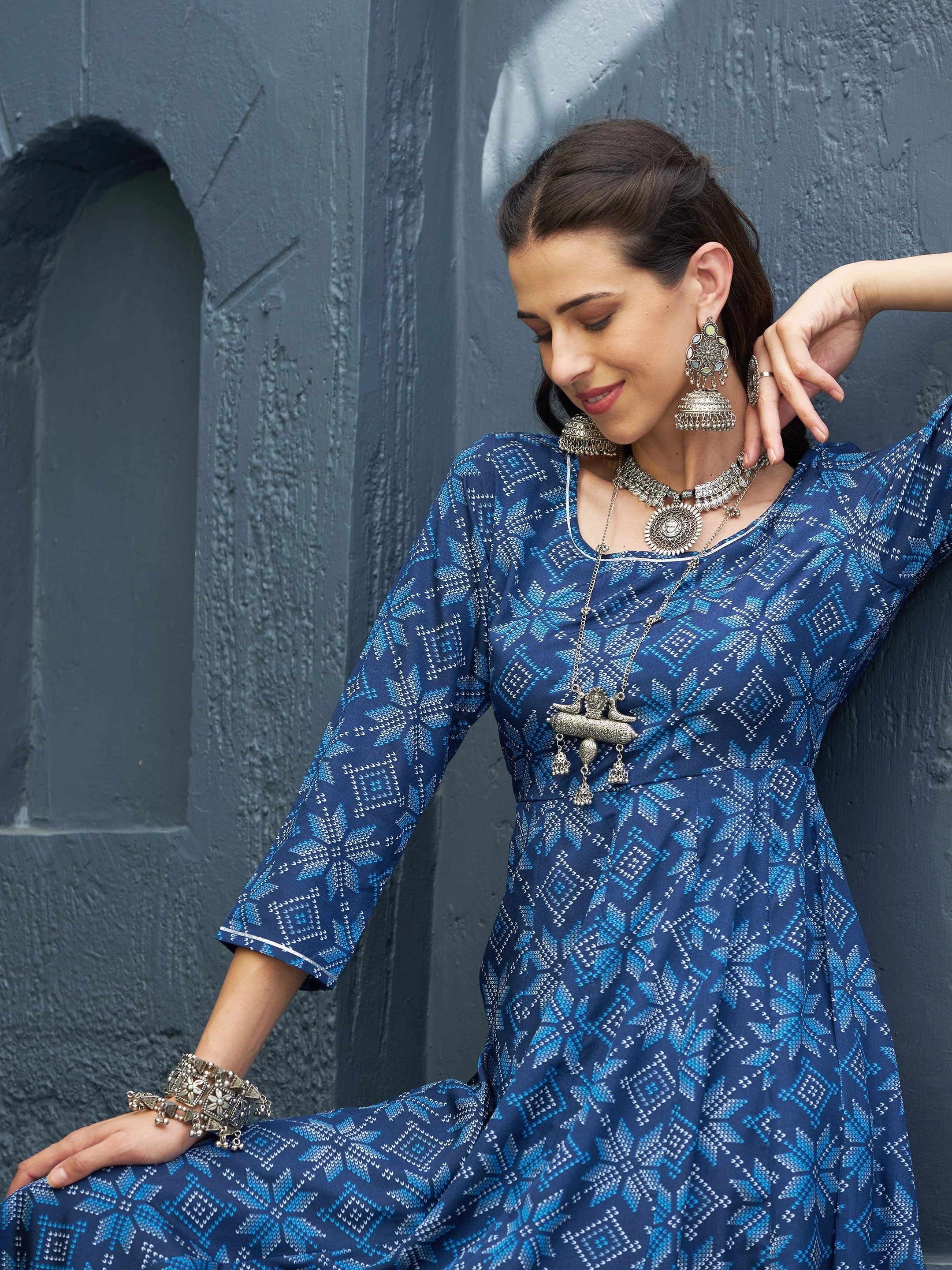 Women Blue Floral Anarkali Kurta - Image 4