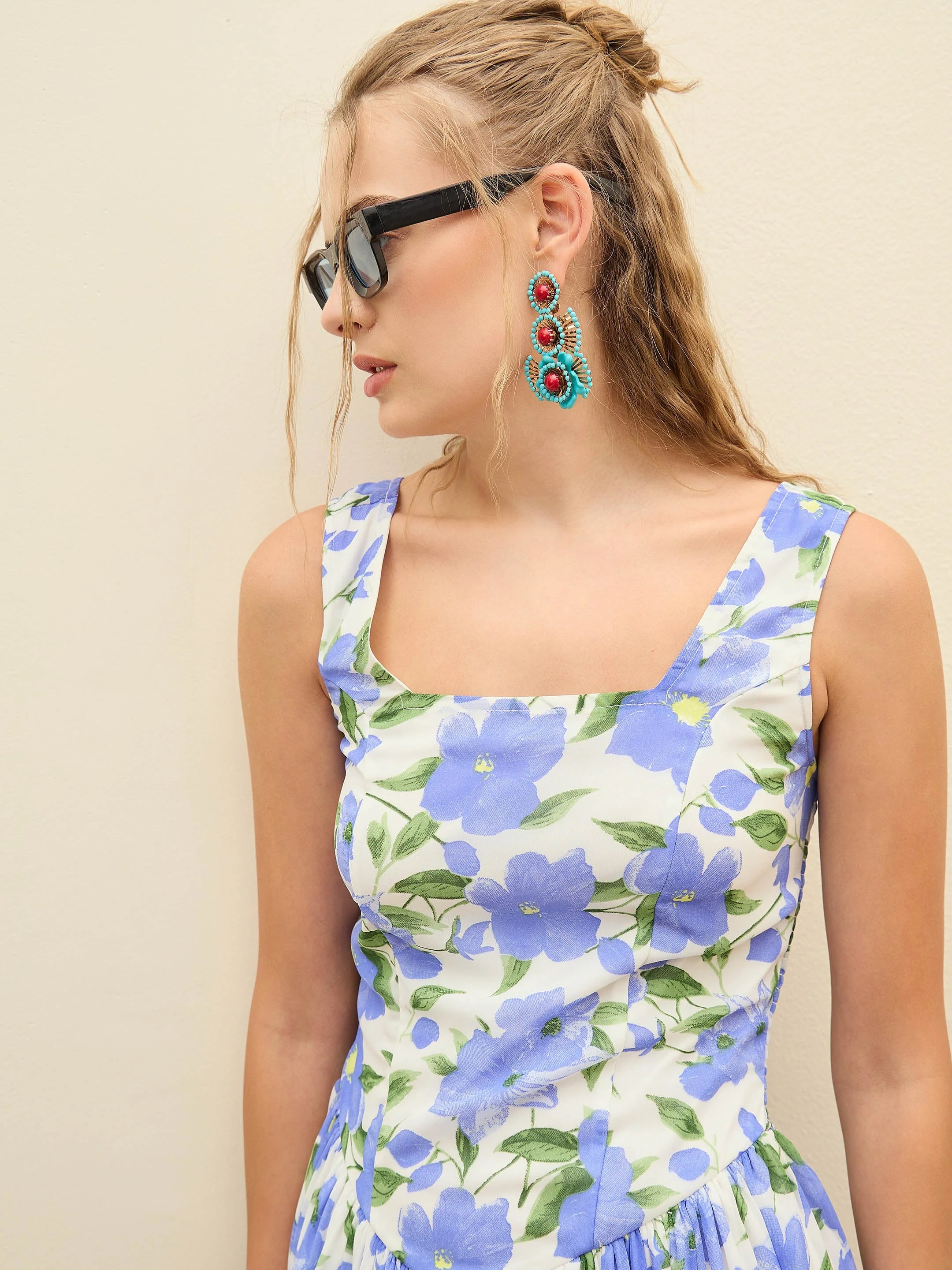 Women Blue Floral Square Neck Short Dress - Image 4