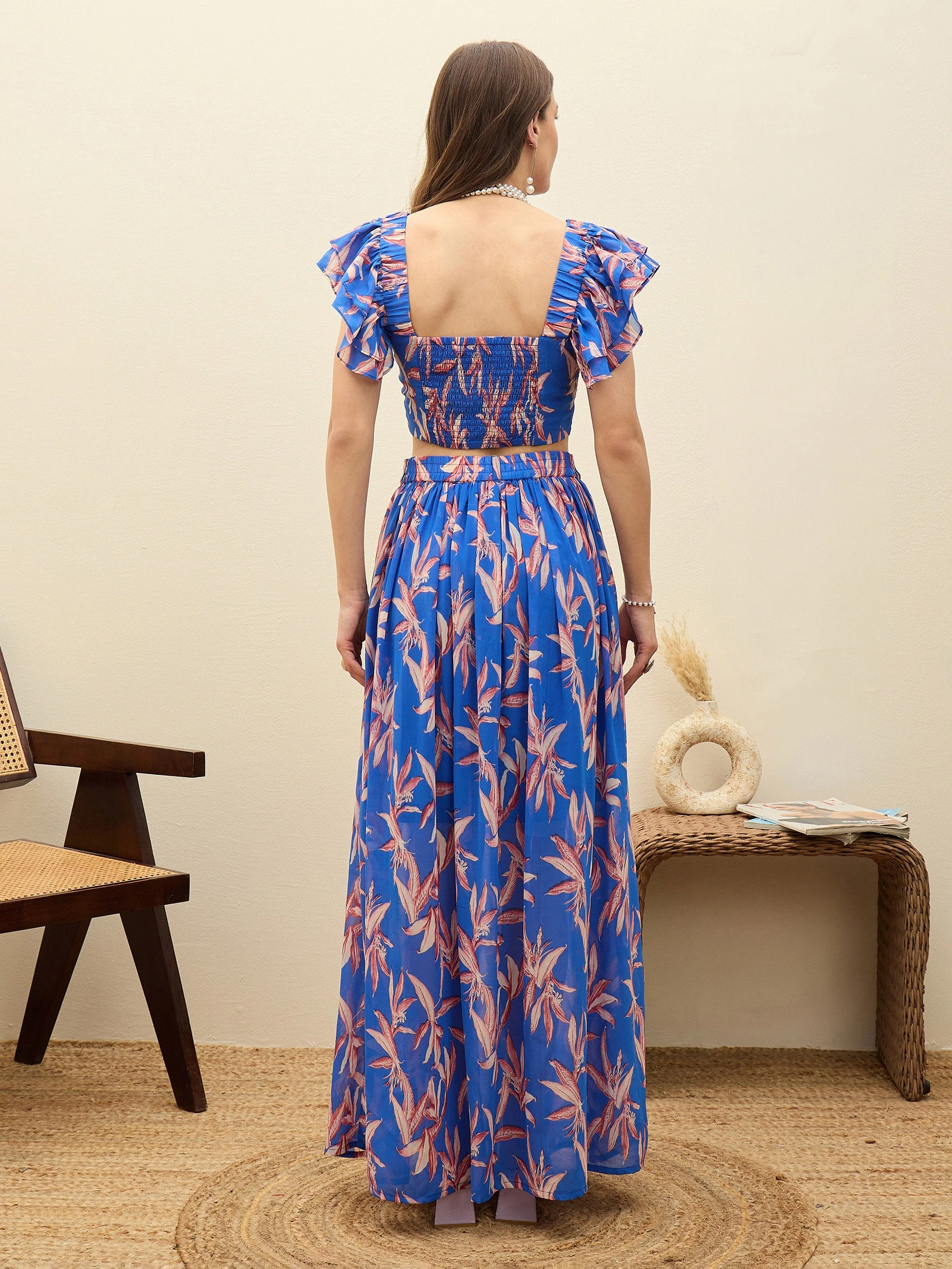 Women Blue Floral Strappy Crop Top With Maxi Skirt - Image 5