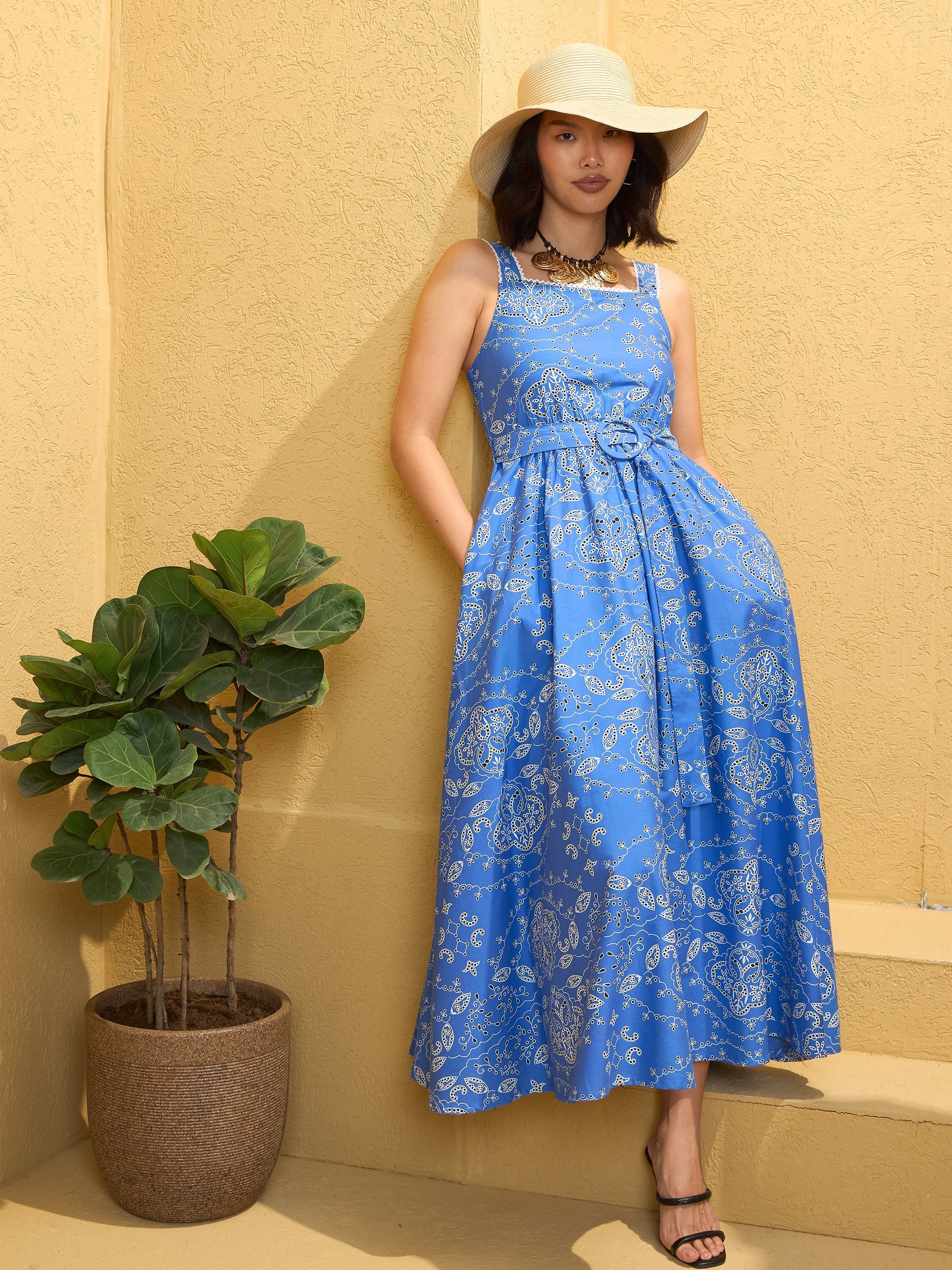 Women Blue Floral Strappy Midi Dress - Image 5