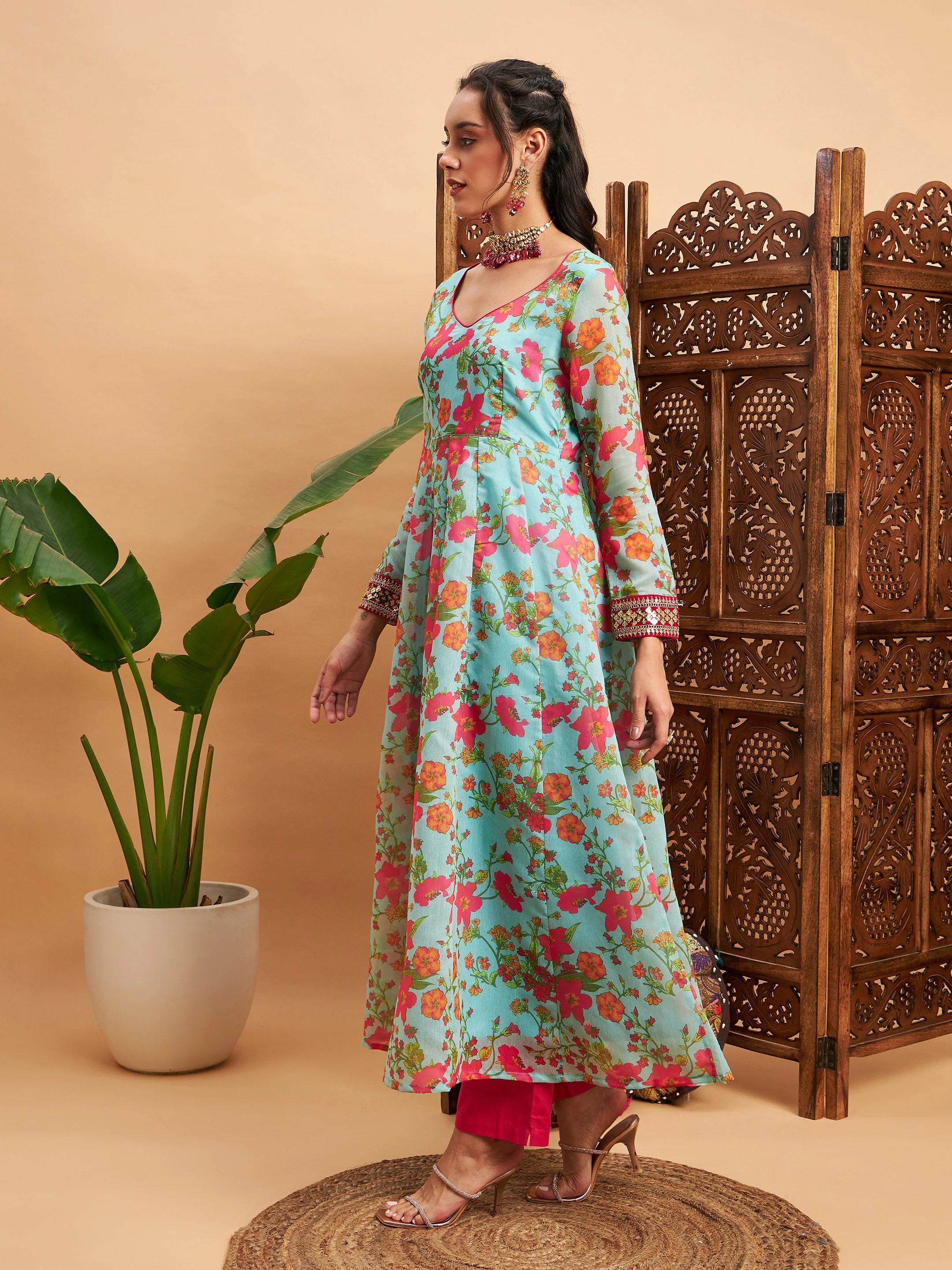 Women Blue Floral Sweatheart Neck Anarkali Maxi Kurta - Image 3