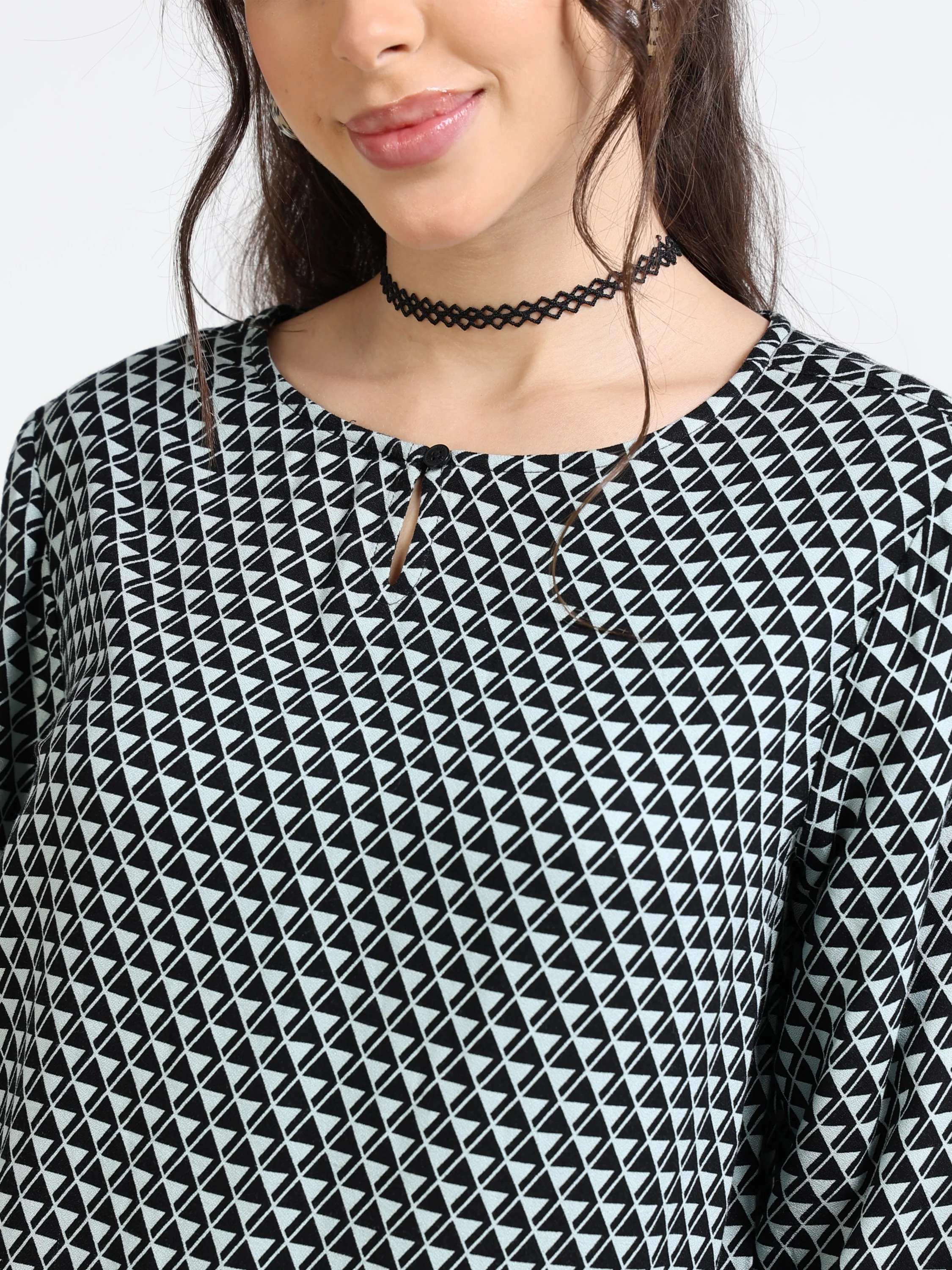Women Blue Geometrical Print Top - Image 4