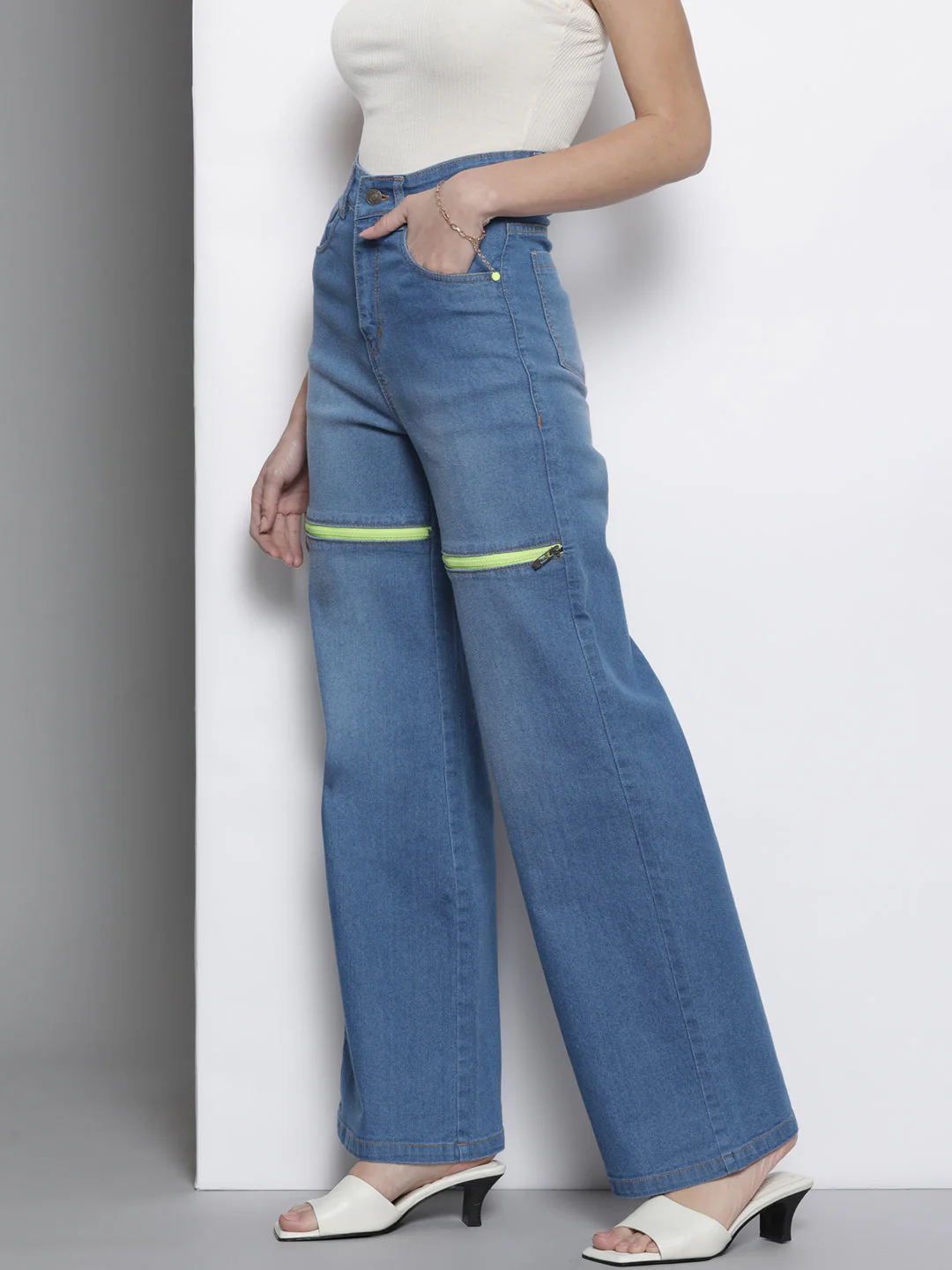 Women Blue Front Zipper Stretch Straight Jeans - Image 3