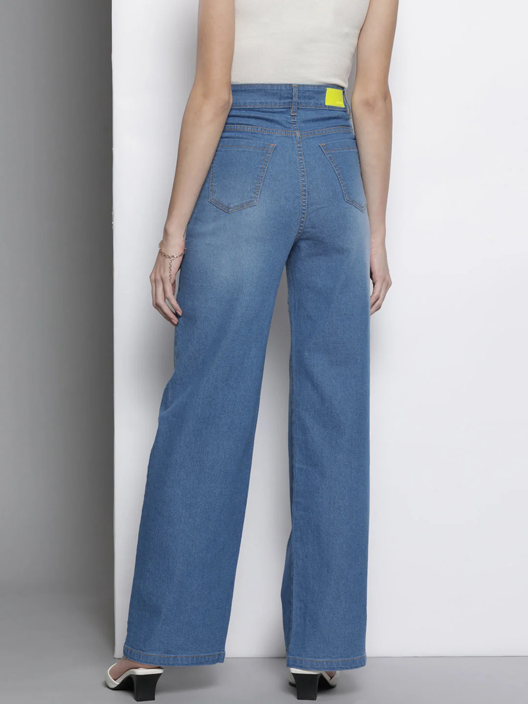 Women Blue Front Zipper Stretch Straight Jeans - Image 4