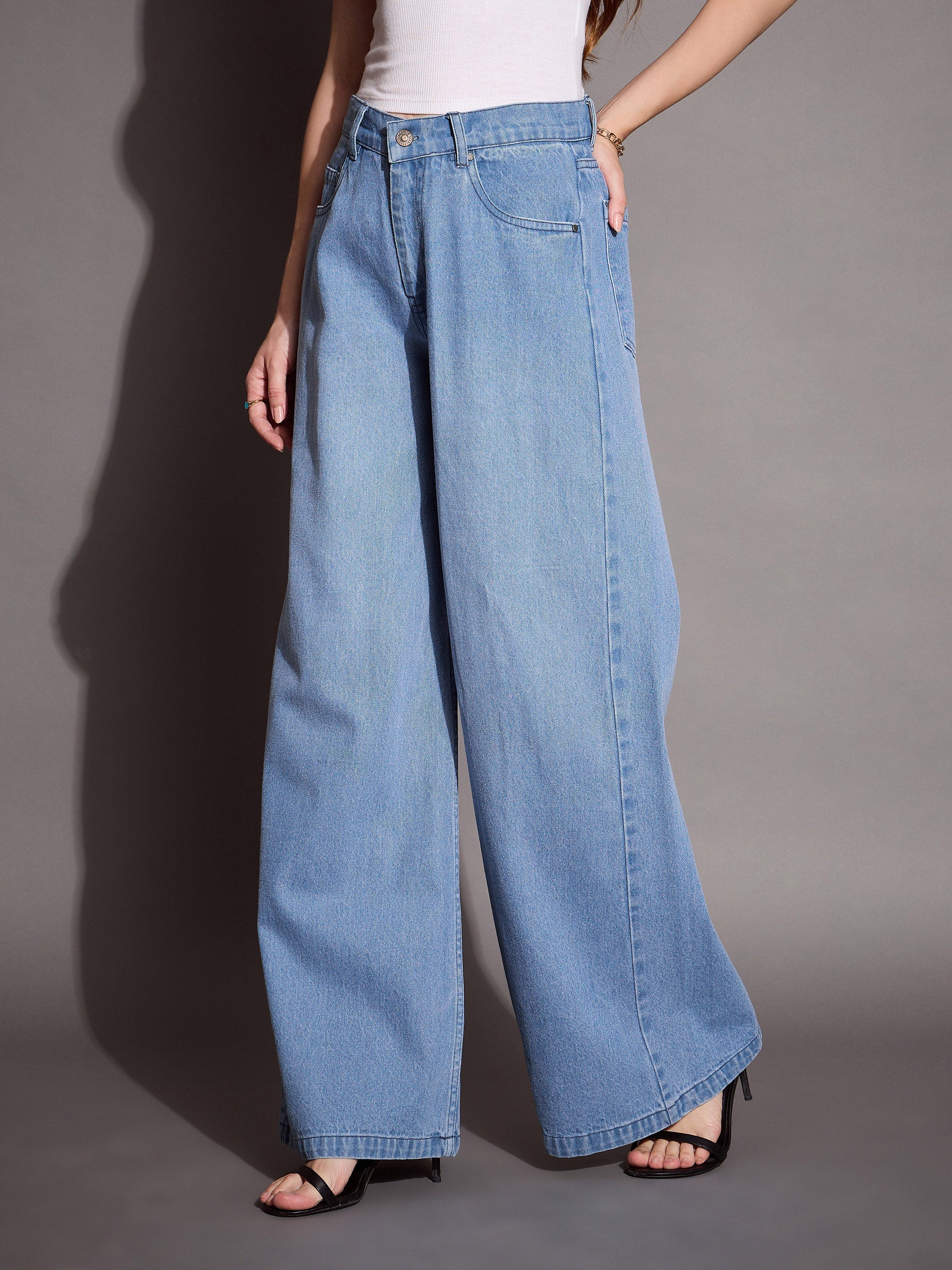 Women Blue Low Waist Wide Leg Jeans - Image 3