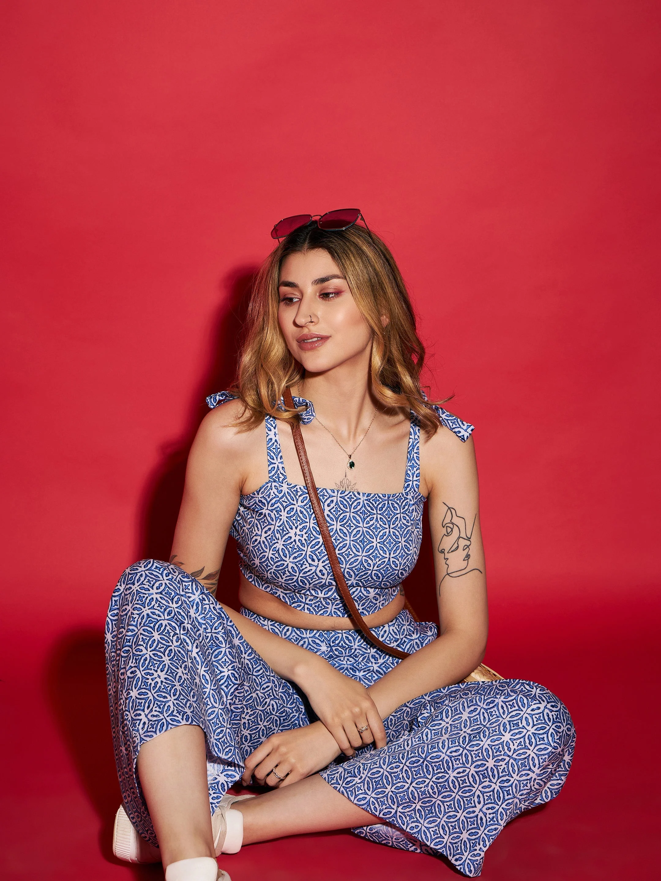 Women Blue Mughal Printed Crop Top With Straight Pants - Image 2