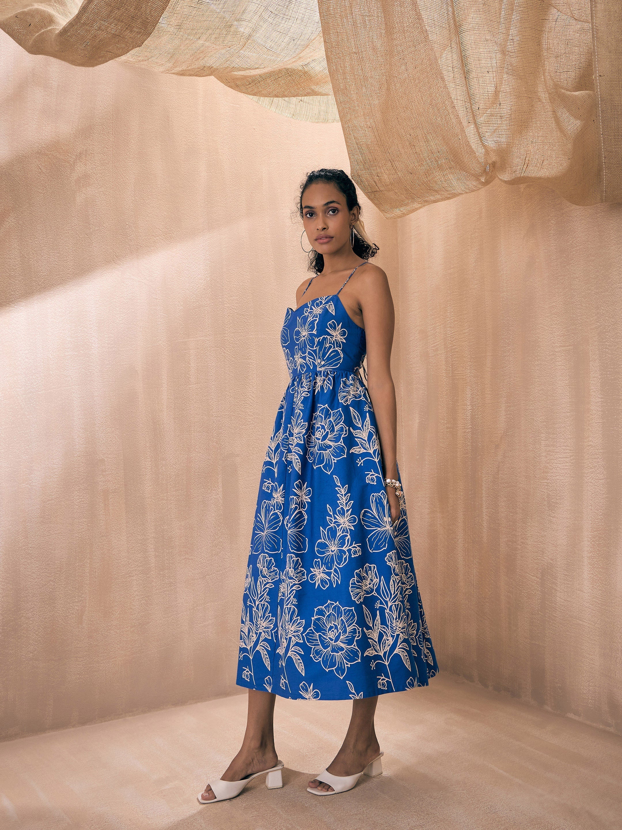 Women Blue Poplin Floral Strappy Back Tie Midi Dress - Image 4