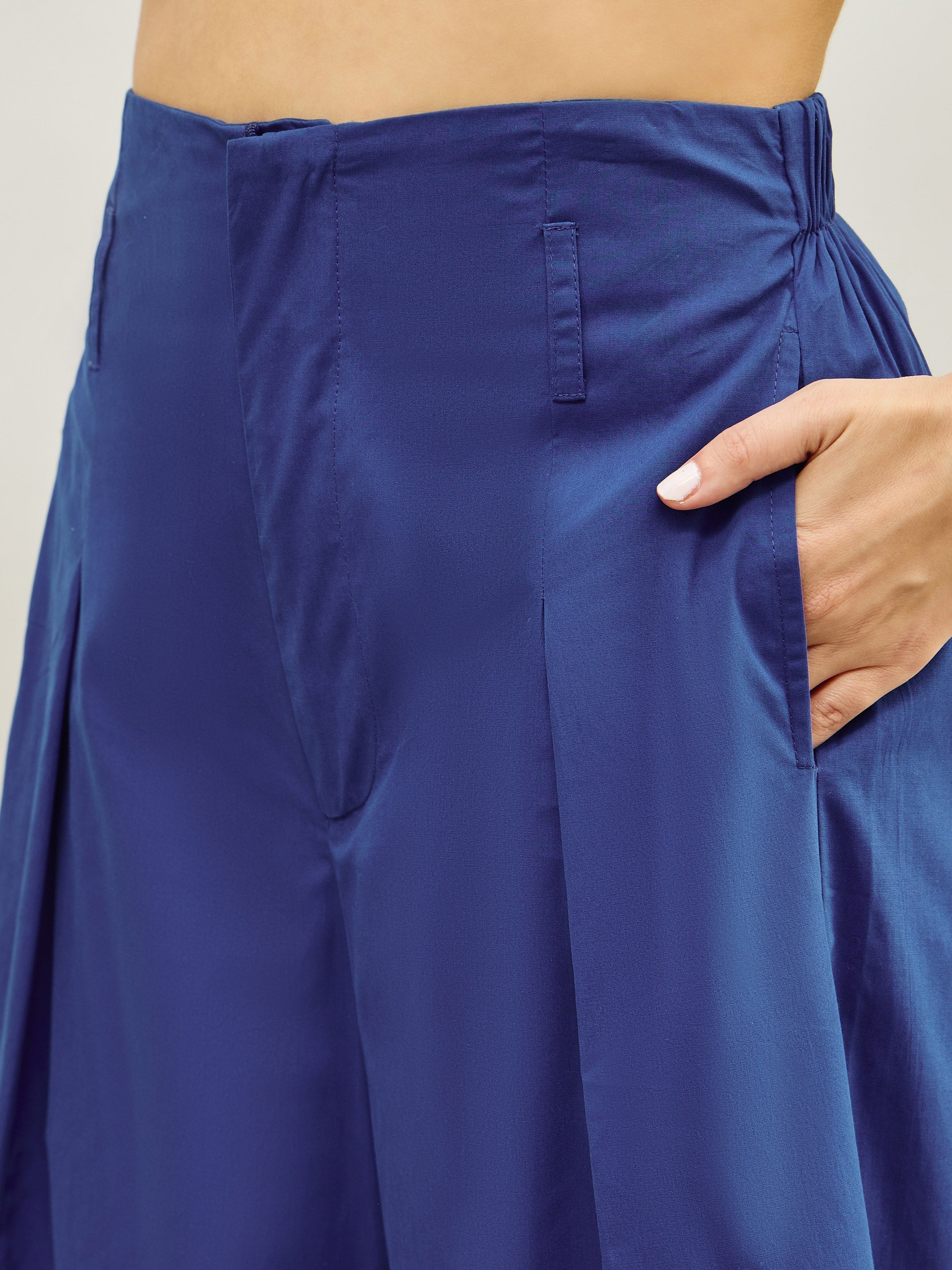Women Blue Poplin Peterpan Collar Top With Flared Pants - Image 4