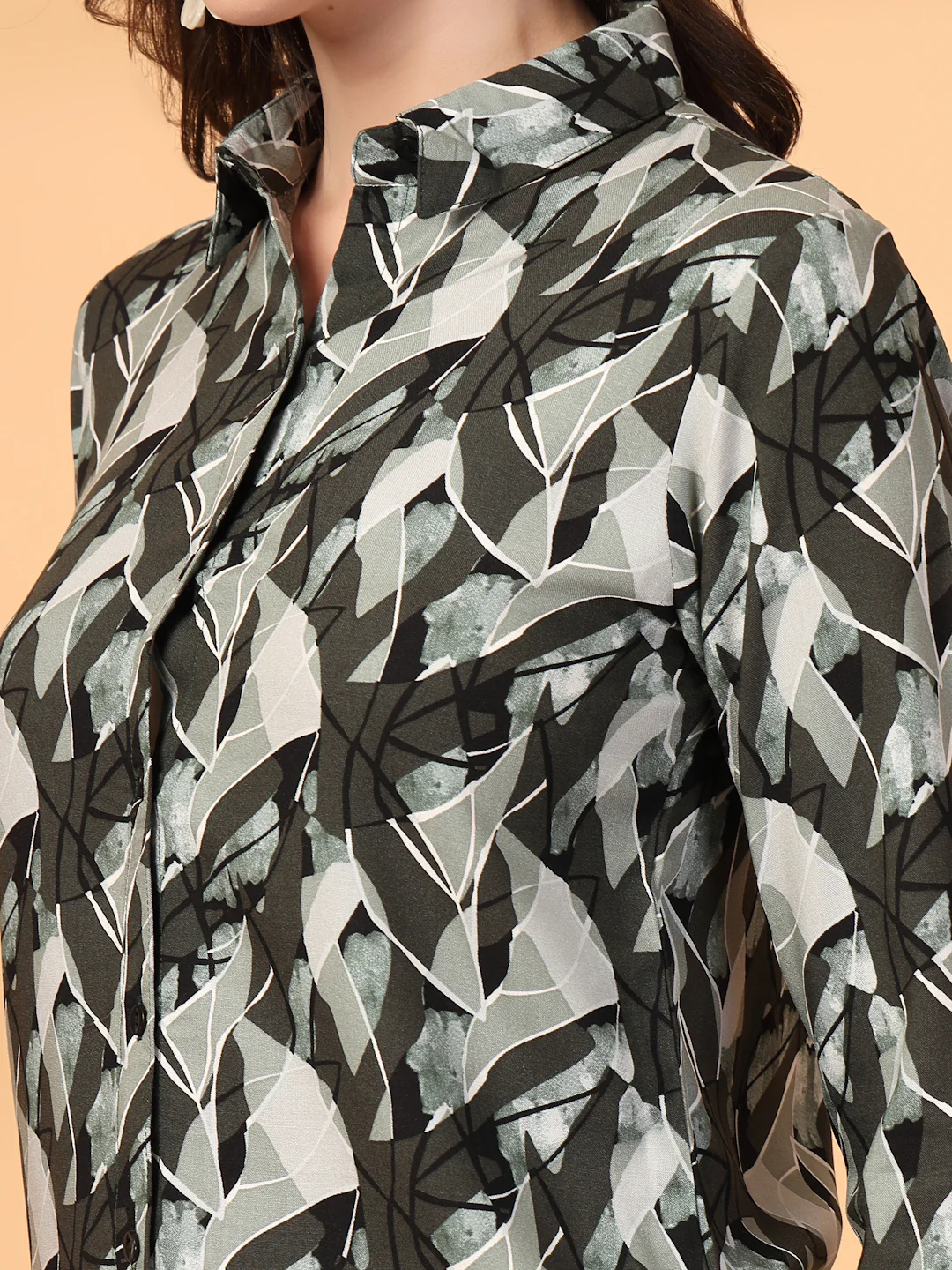 Women Blue  Printed Co-ords - Image 4