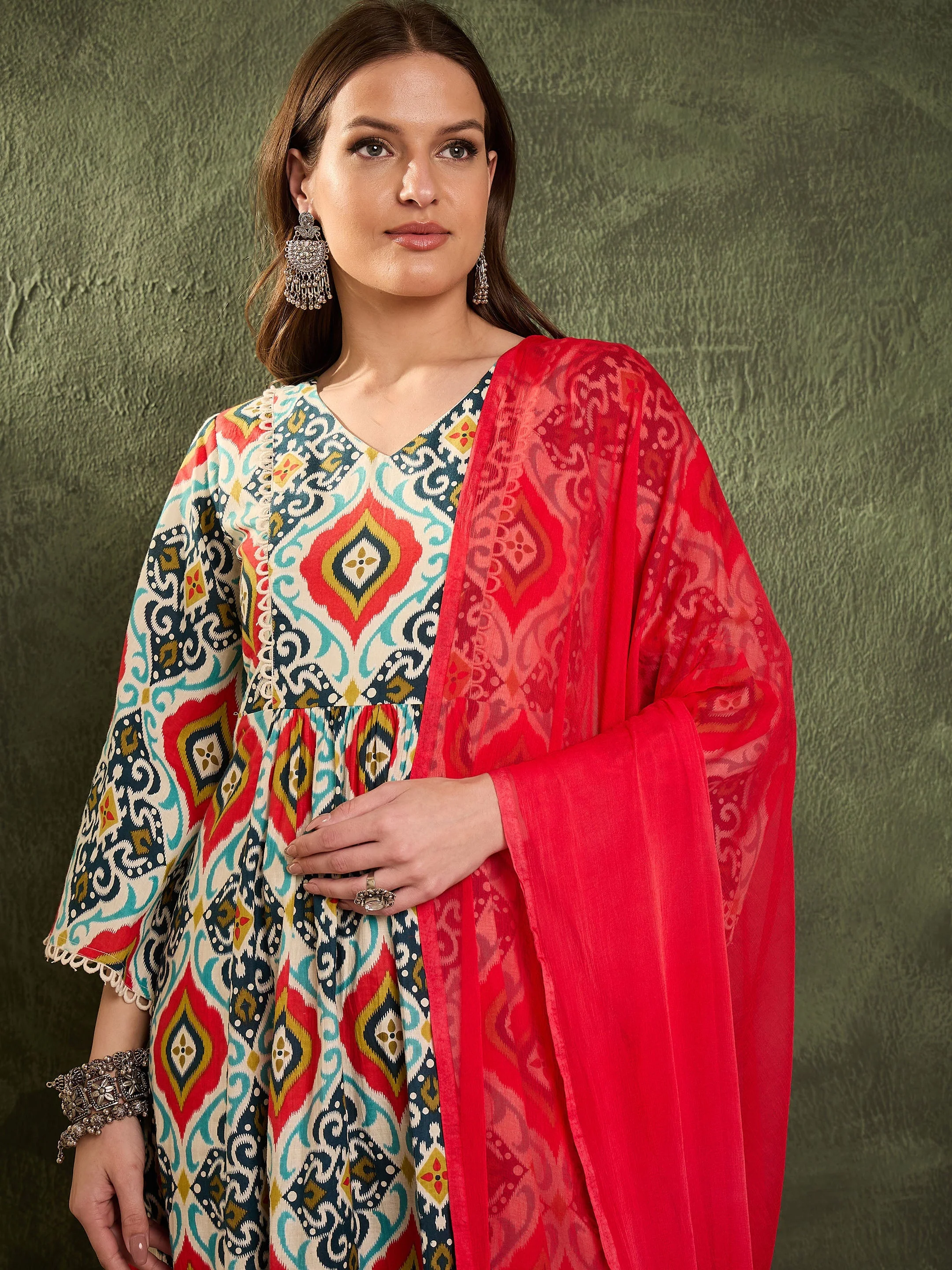 Women Blue & Red Ikat Print Gathered Kurta Set with Dupatta - Image 4