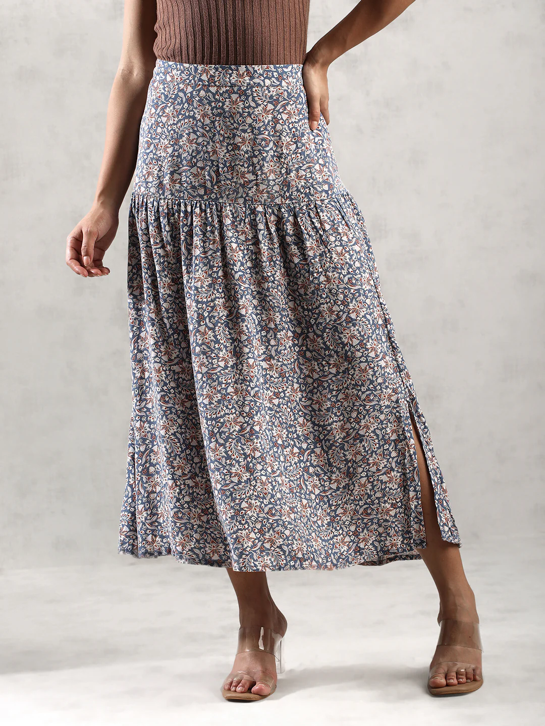 Women Blue Printed Long Length Skirt - Image 4