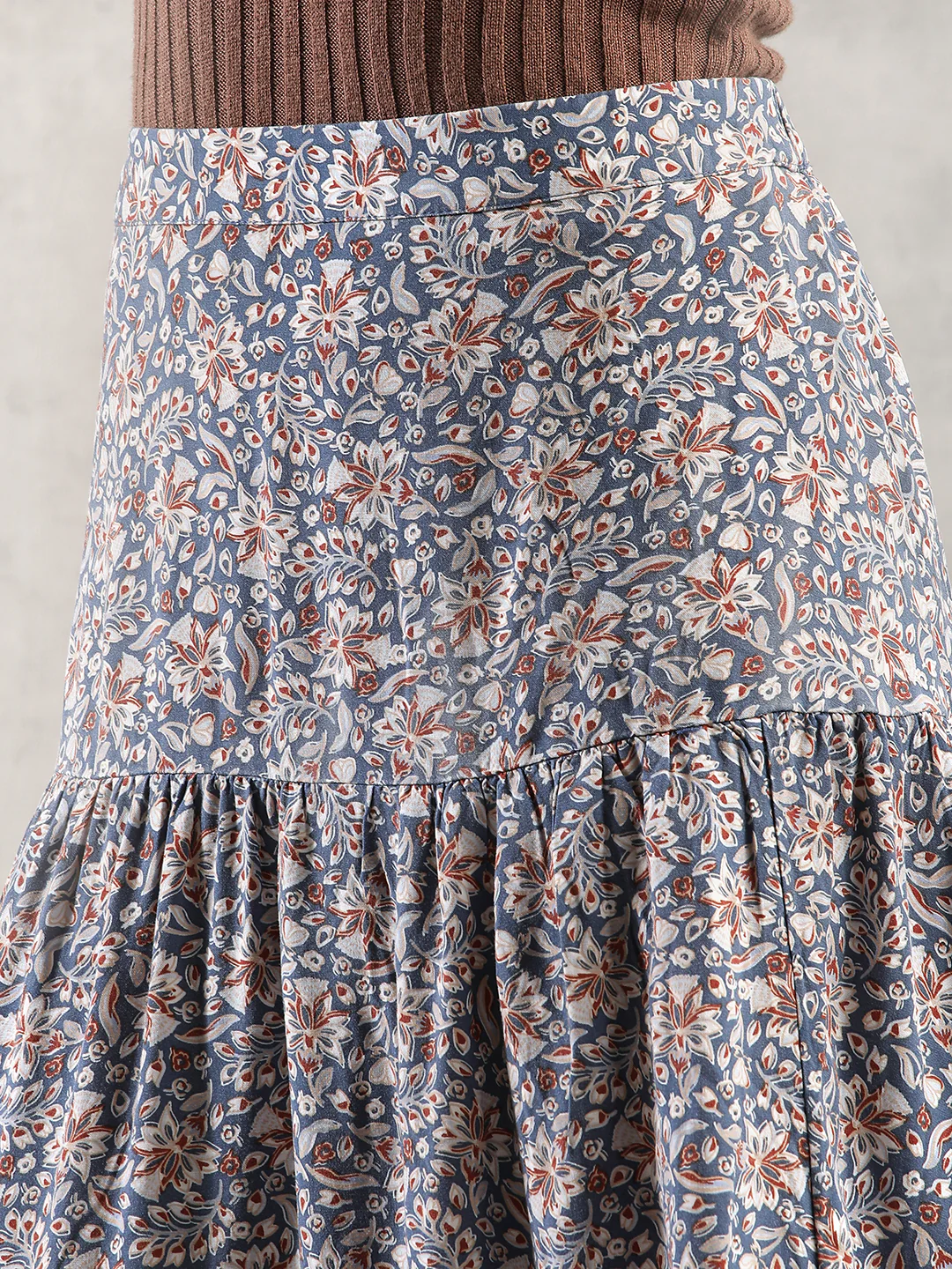 Women Blue Printed Long Length Skirt - Image 5