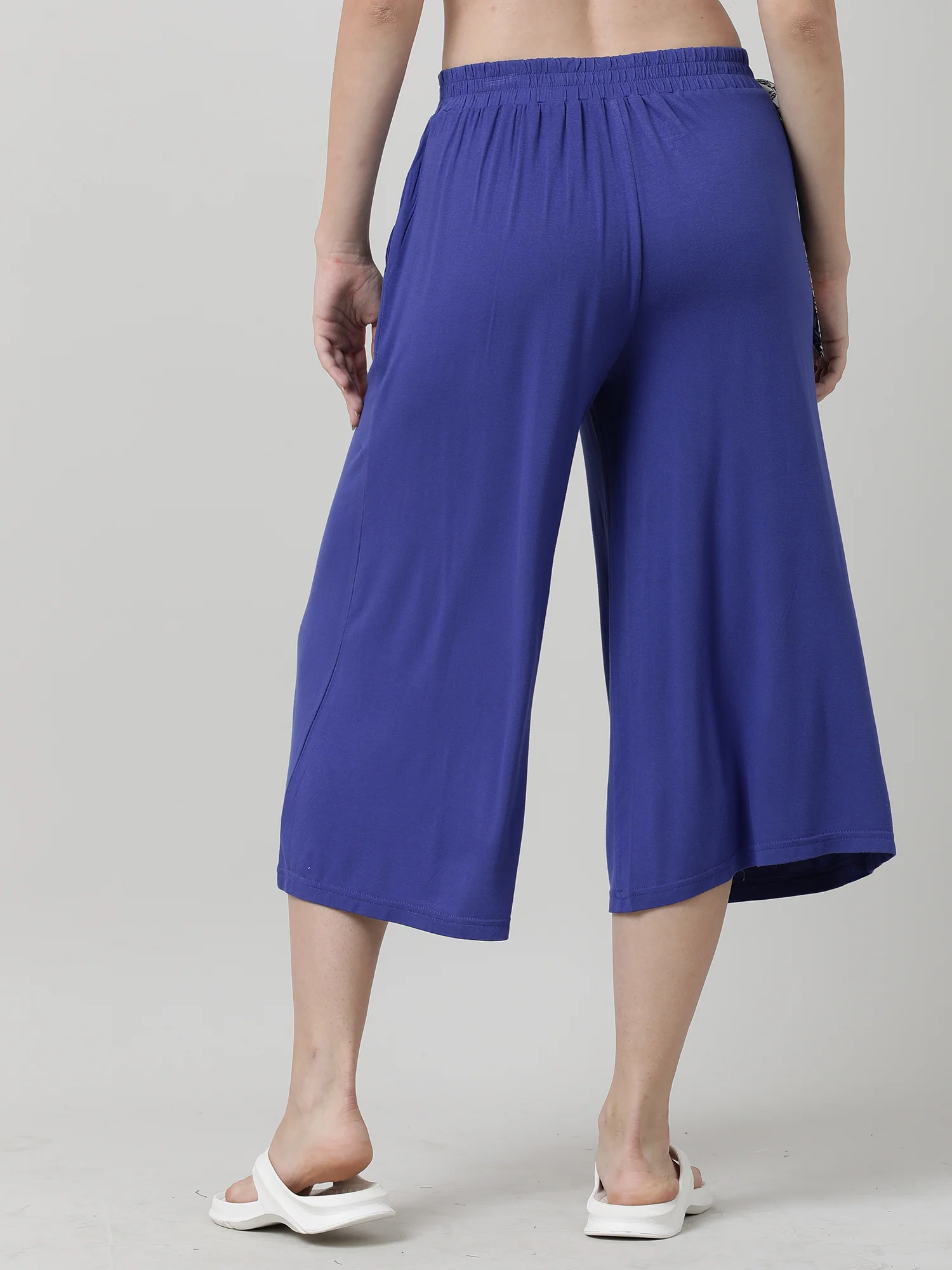 Women Blue Relaxed Fit Culottes - Image 6