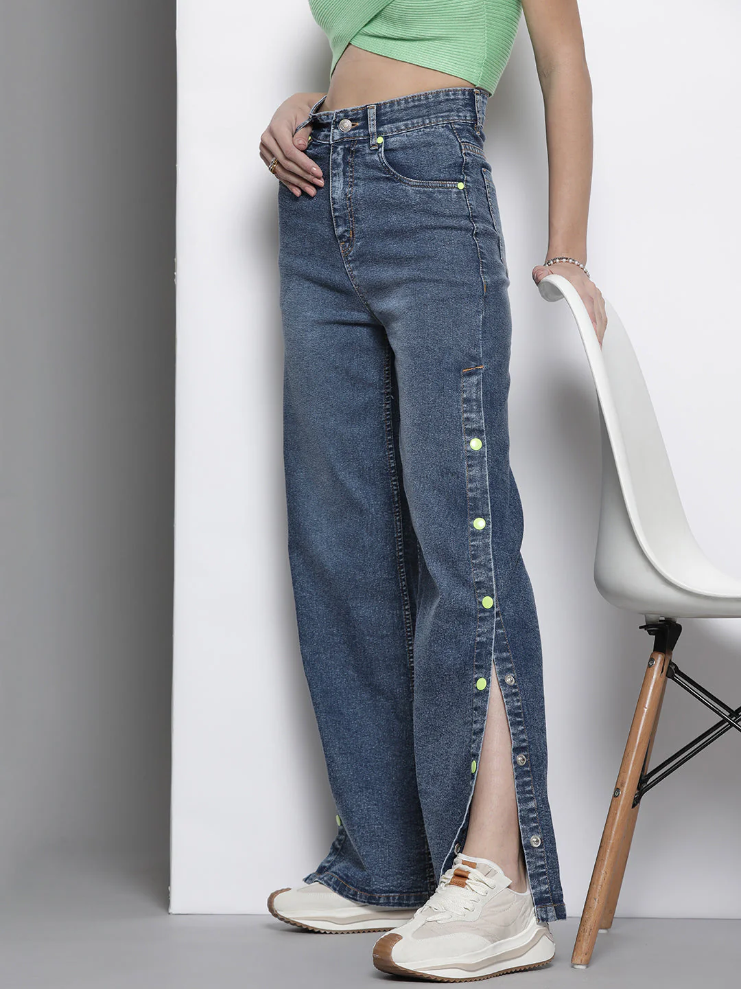 Women Blue Side Button Placket Stretch Straight Jeans - Image 2